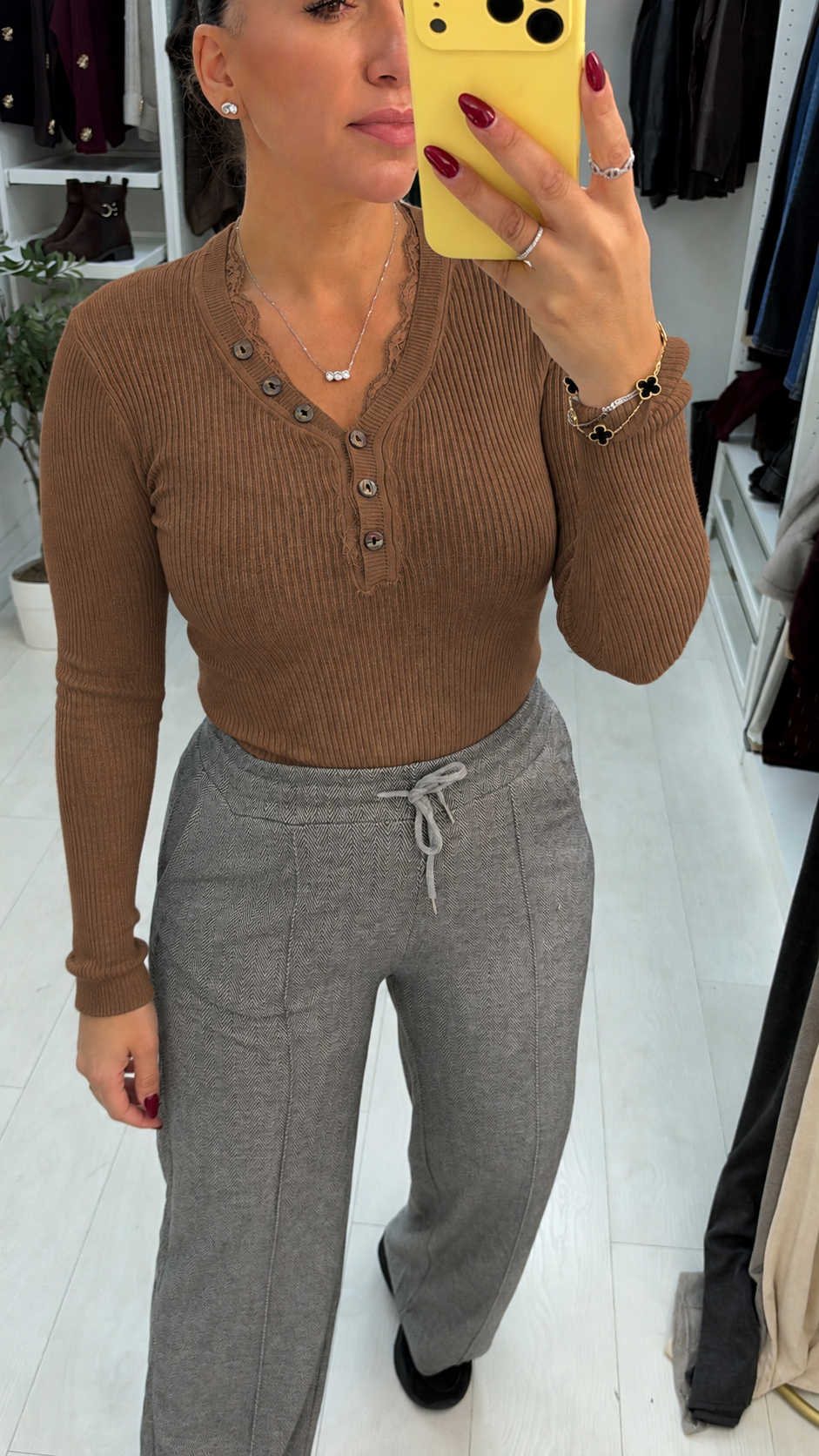 Ozalia Ribbed Lace Detailed V Neck Knit Top
