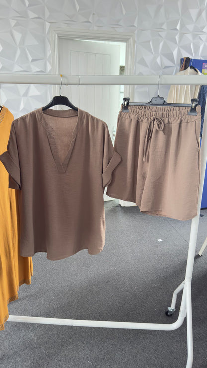 Izbel Plain Crepe Short Set