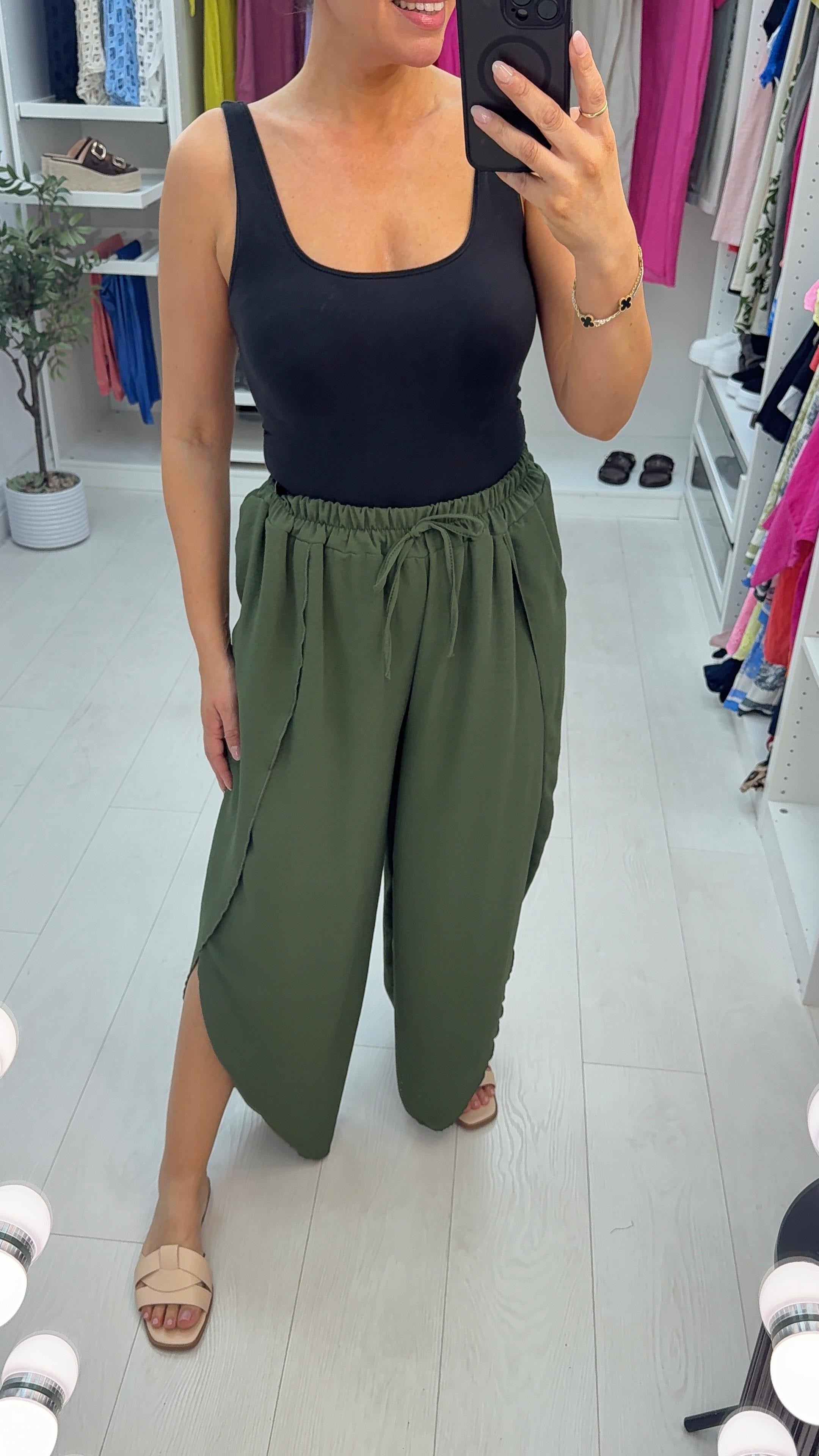 Jamilla Plain Elasticated Waist Harrem Trousers