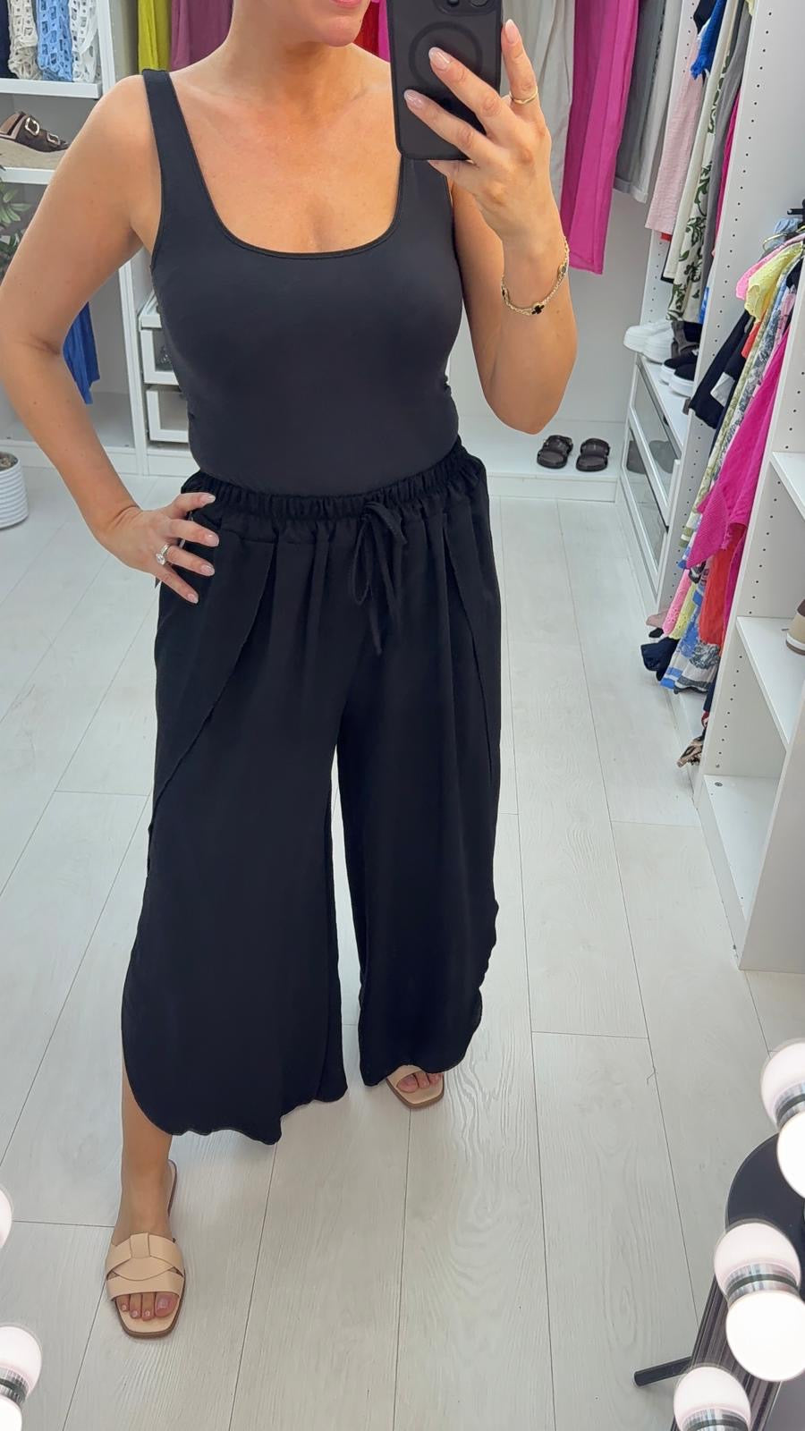 Jamilla Plain Elasticated Waist Harrem Trousers