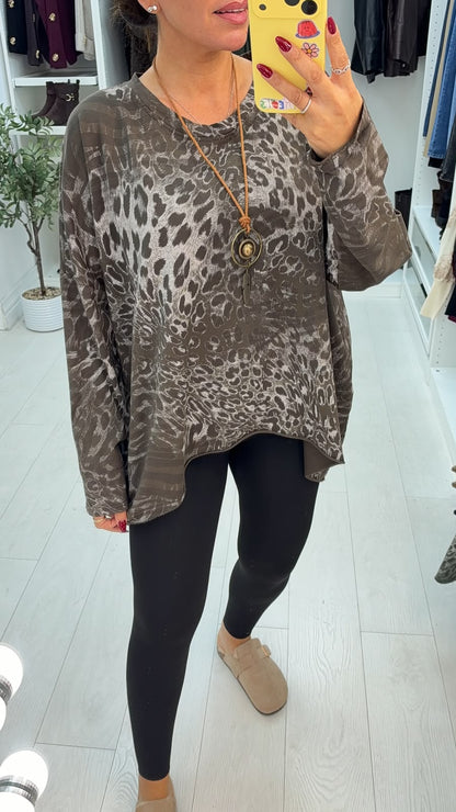 Everlie Animal Print Dipped Hem Necklace Top