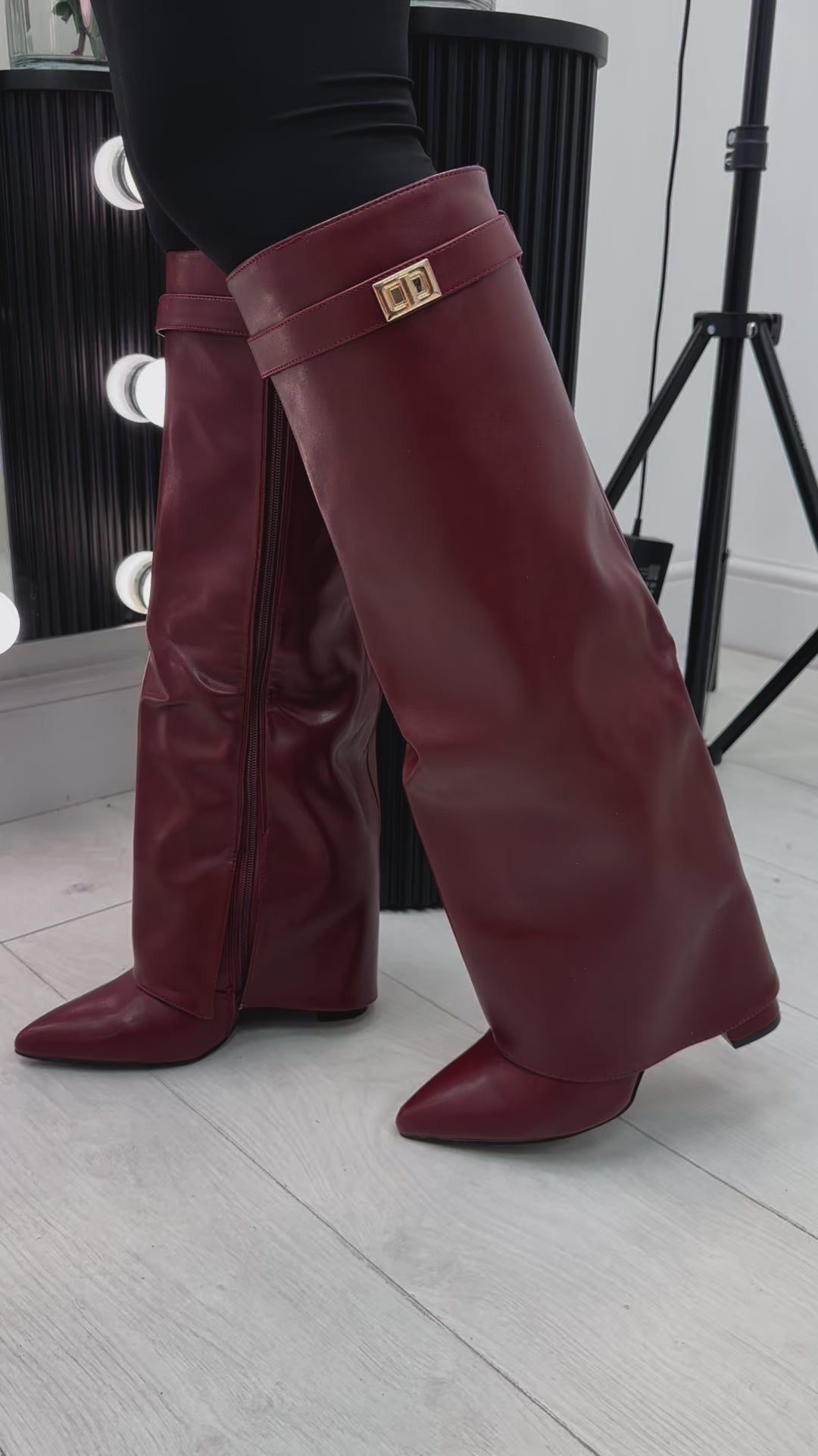 Load video: Anya Lock Detail Knee High Heeled Boot