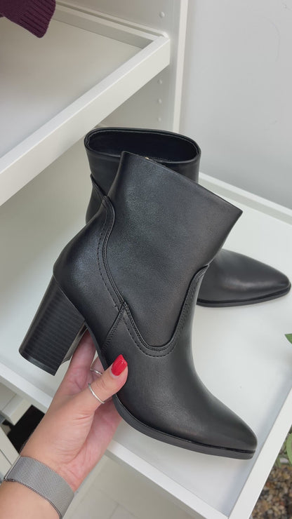 Kalia Faux Leather Pointed Heeled Boots