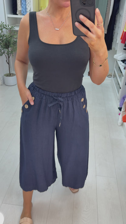 Fifi Plain Button Detailed Elasticated Waist Culottes