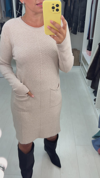 Niamh Plain Pocket Front Jumper Dress