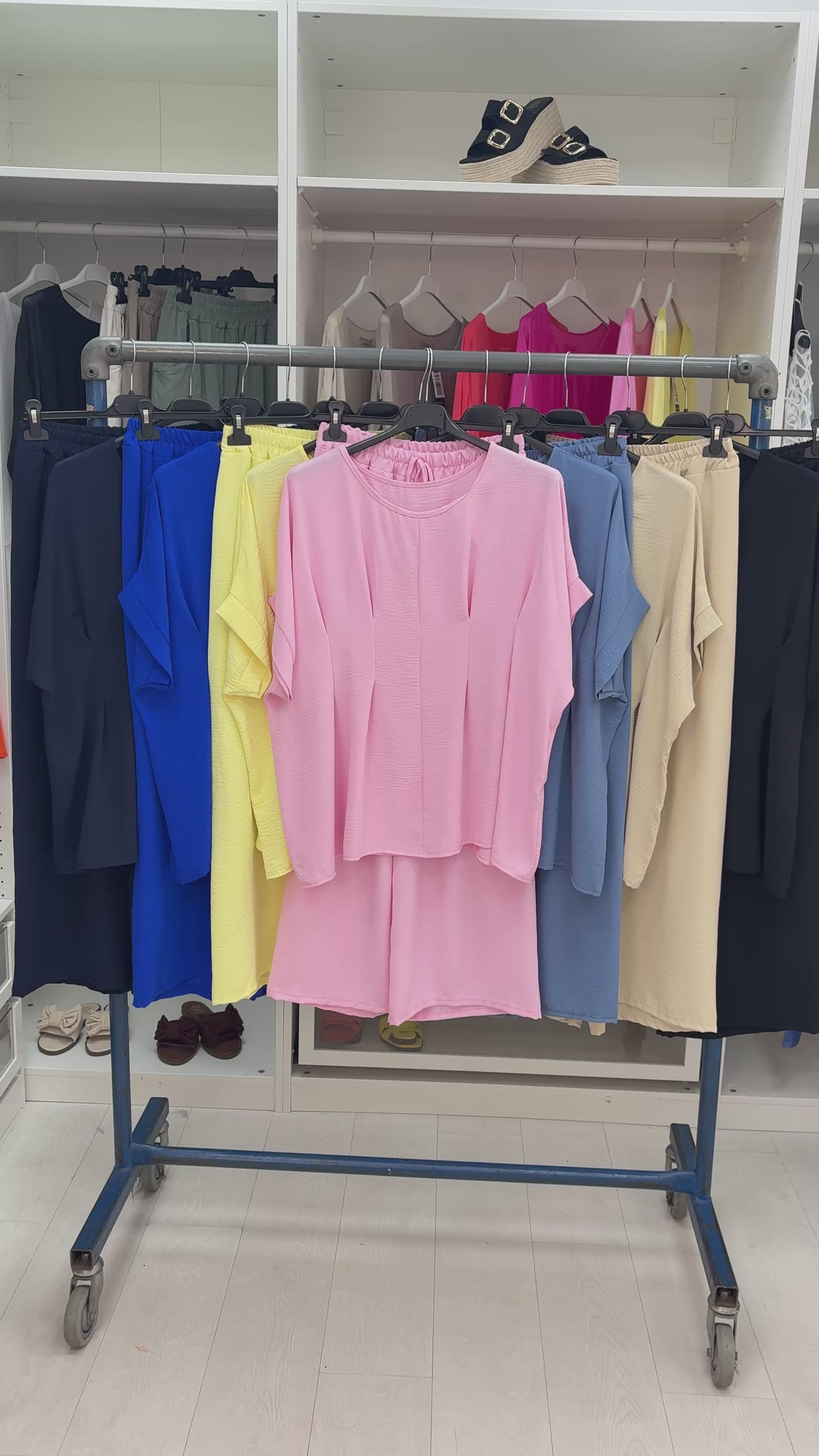 Load video: Leah Plain Loose Fit Crepe Co-Ord Set