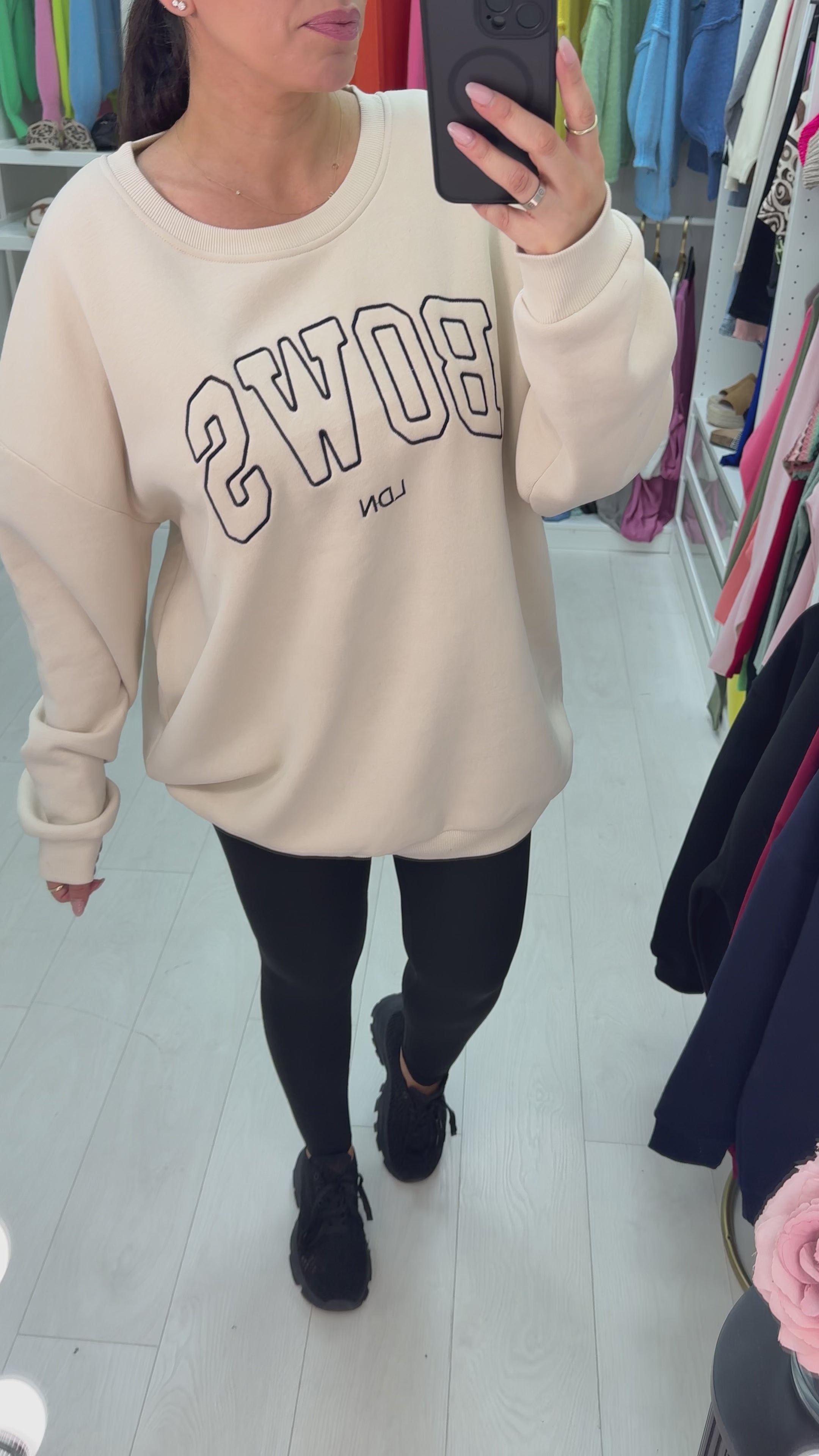 Load video: Bows LDN Sweatshirt Cream