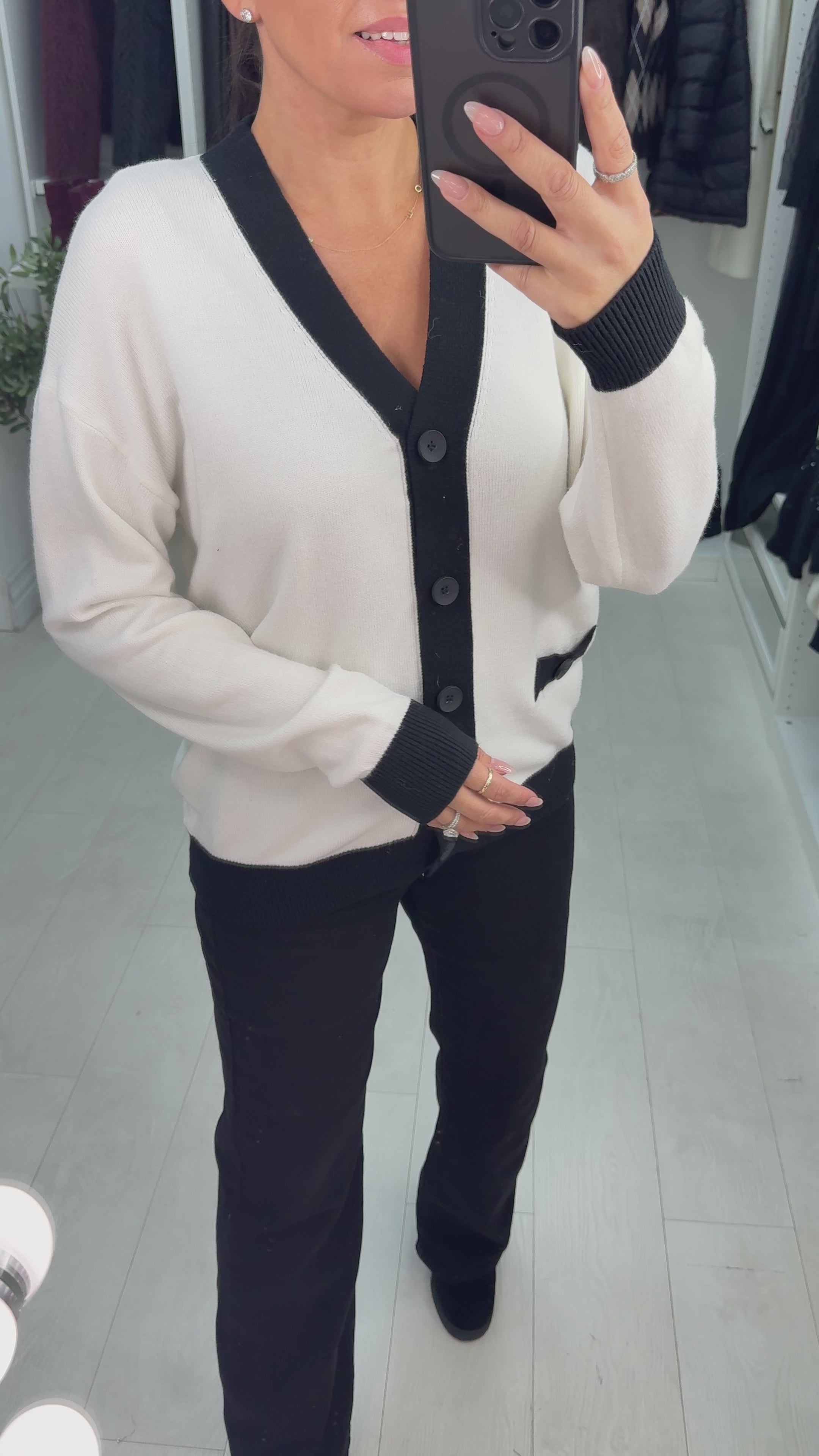 Load video: Shivani Colour Block Hem Cardigan