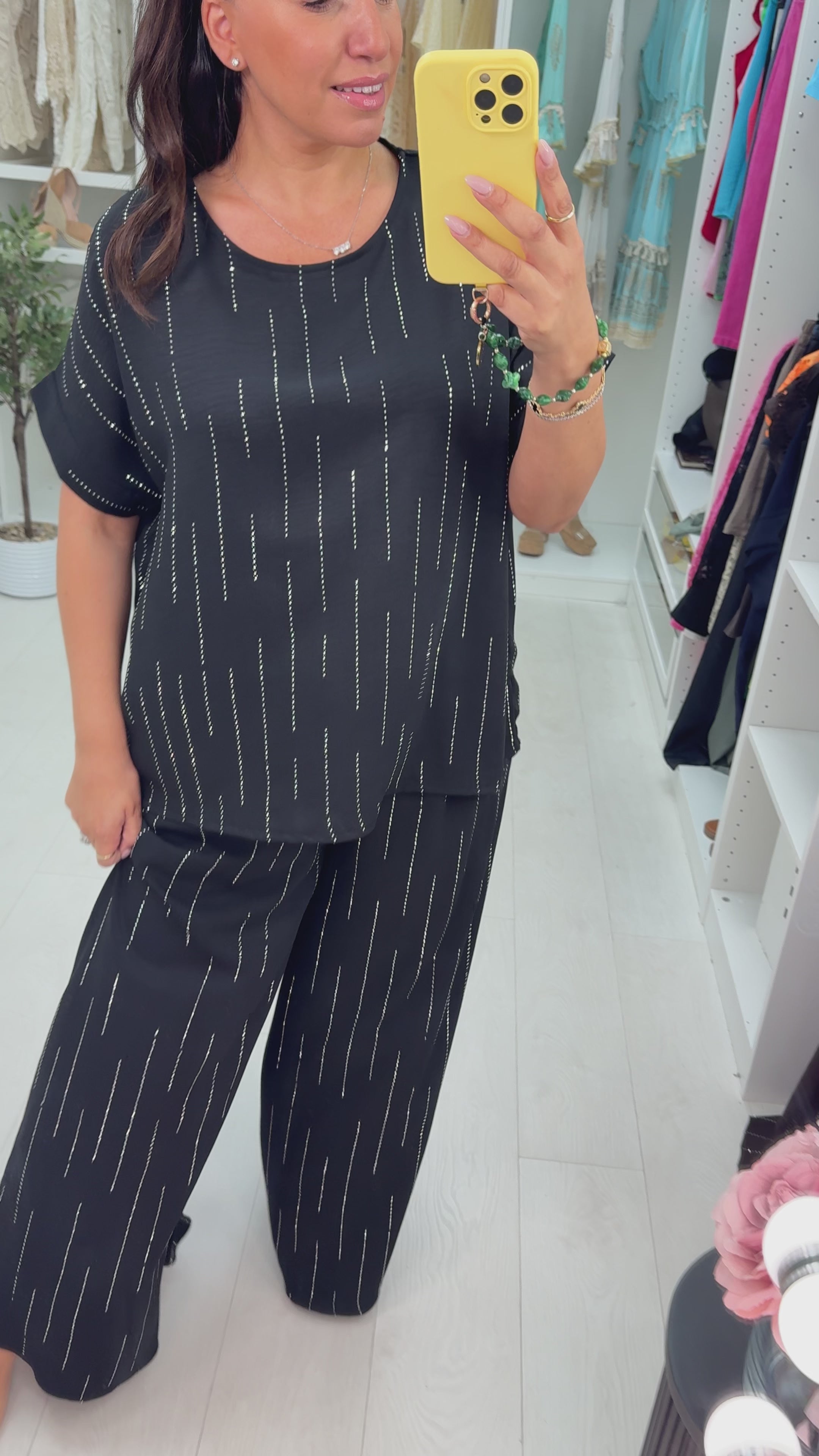 Load video: Rosario Diamante Detailed Short Sleeve Co-Ord Set