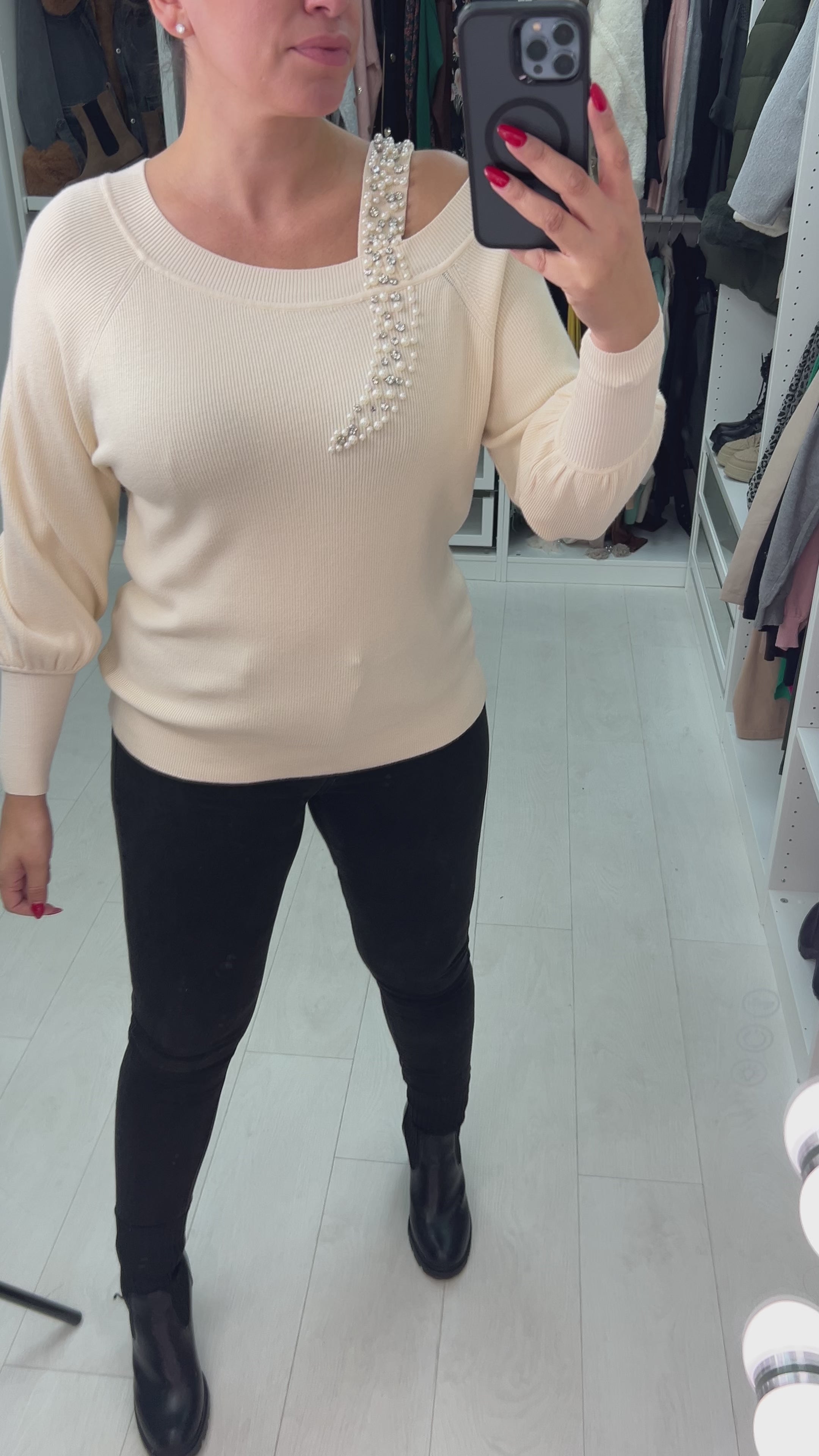 Load video: Nisha Diamante Pearl Link Knit Jumper