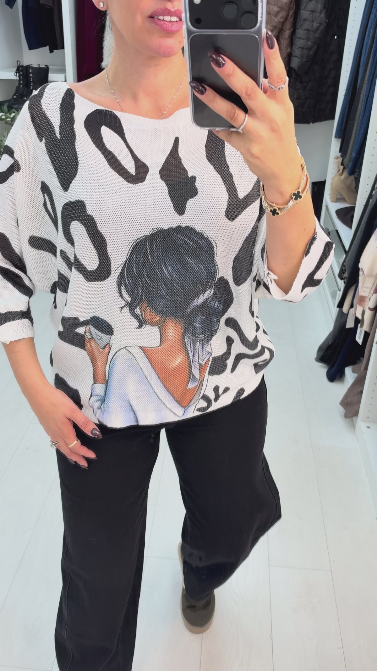 Load video: Viviana Cheetah 'Coffee' Print Batwing Top