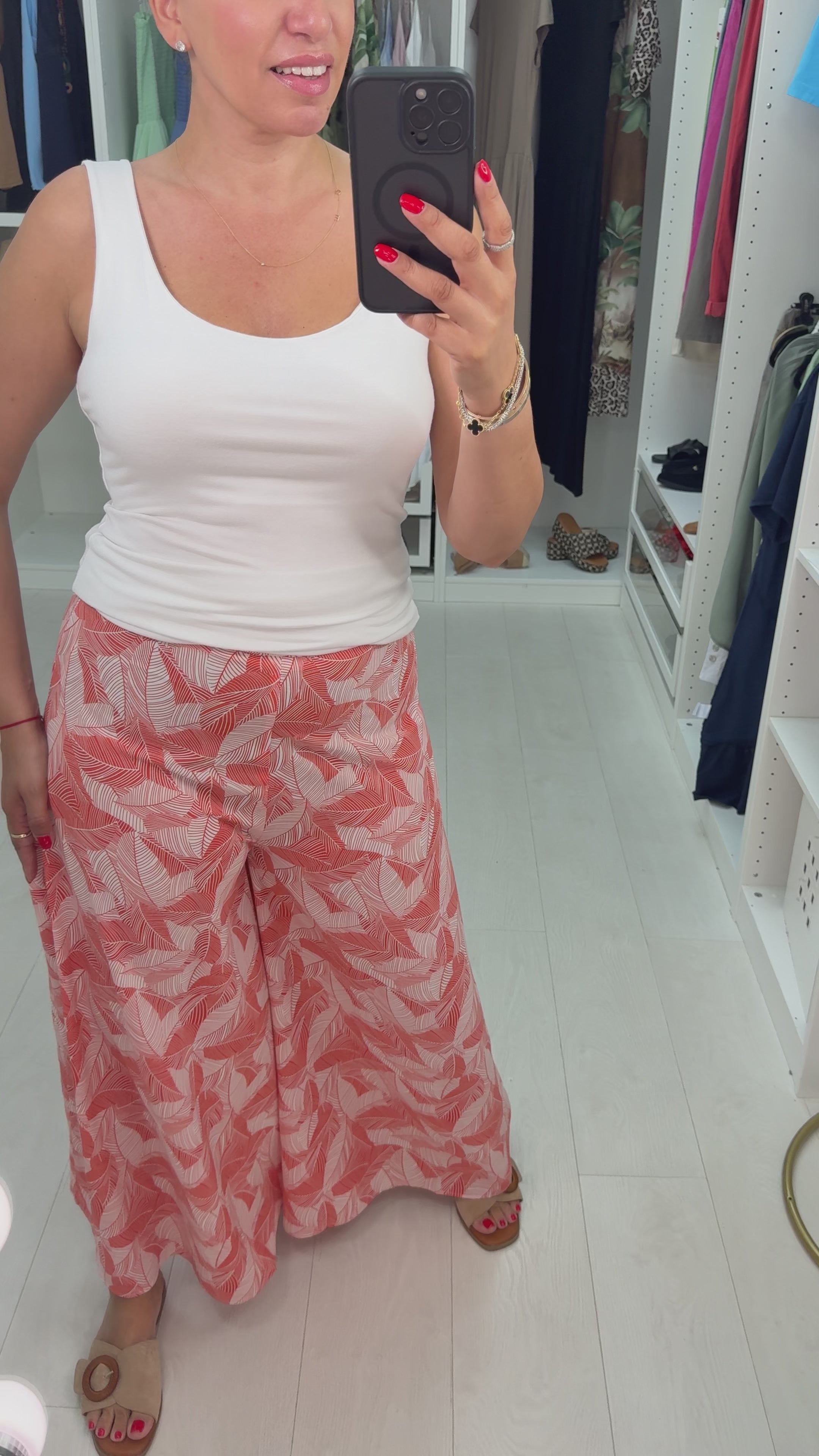 Load video: Jaykay Coral Leaf Print Palazzo Trousers