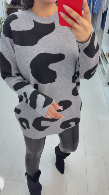 Quille Animal Print Loose Fit Jumper