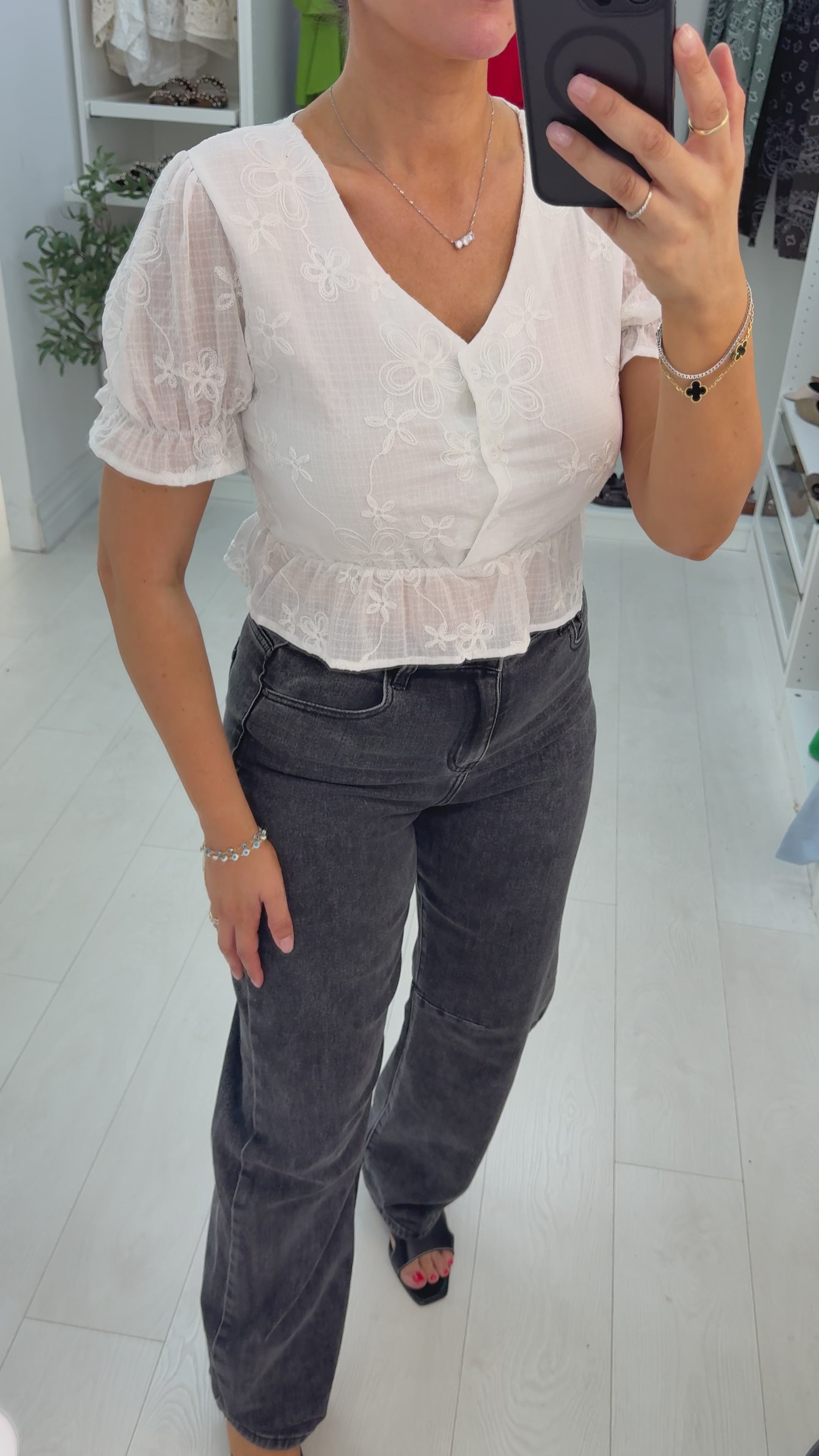 Daye Floral Embroidered Blouse