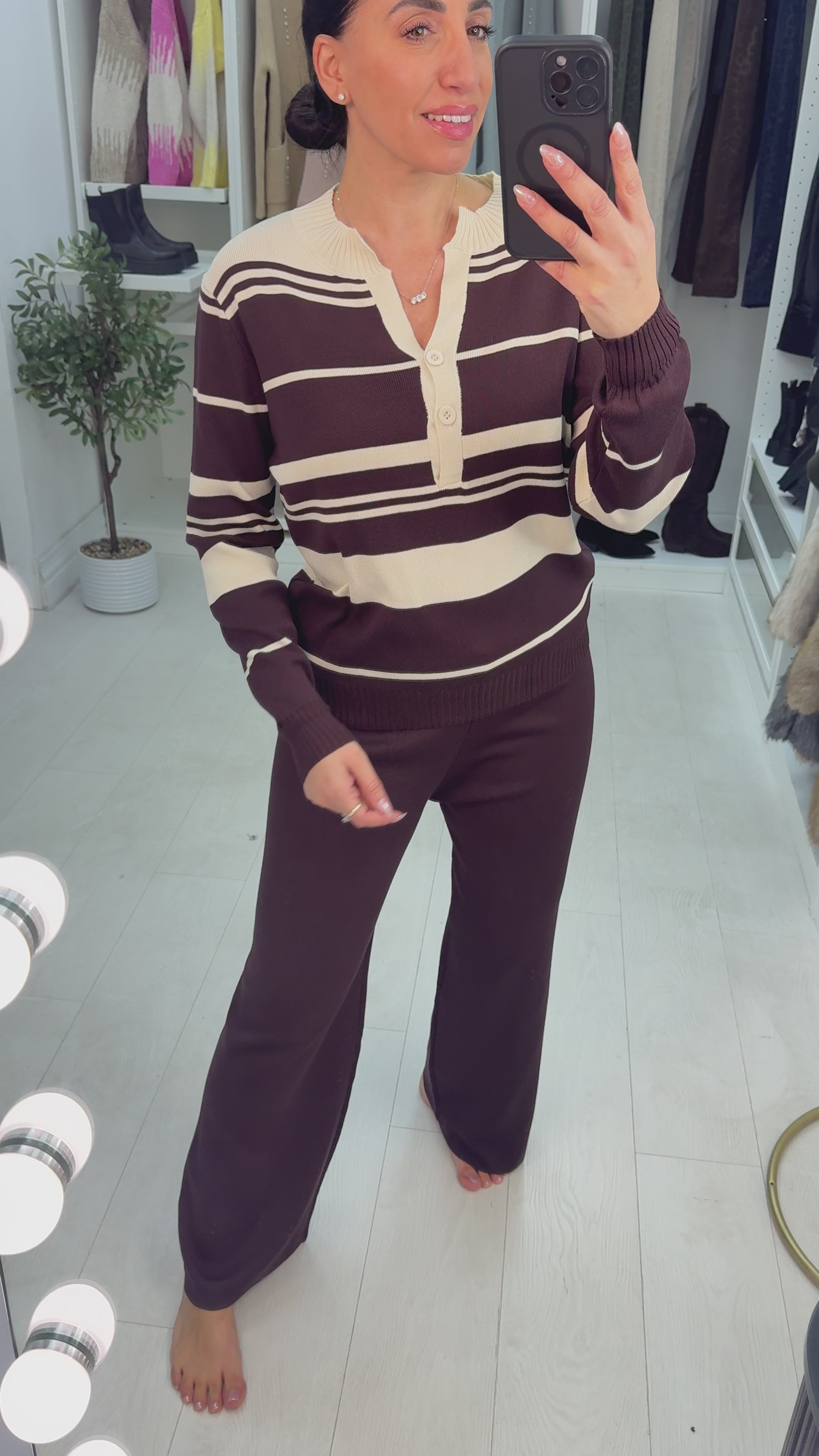 Load video: Karis Colour Block V Neck Loungewear Set