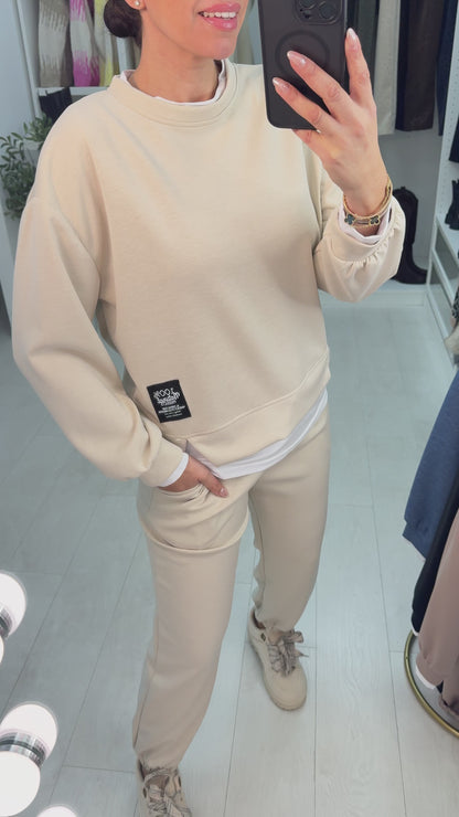 Paxton Plain Sweatshirt And Joggers Set