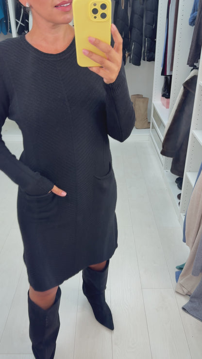 Niamh Plain Pocket Front Jumper Dress