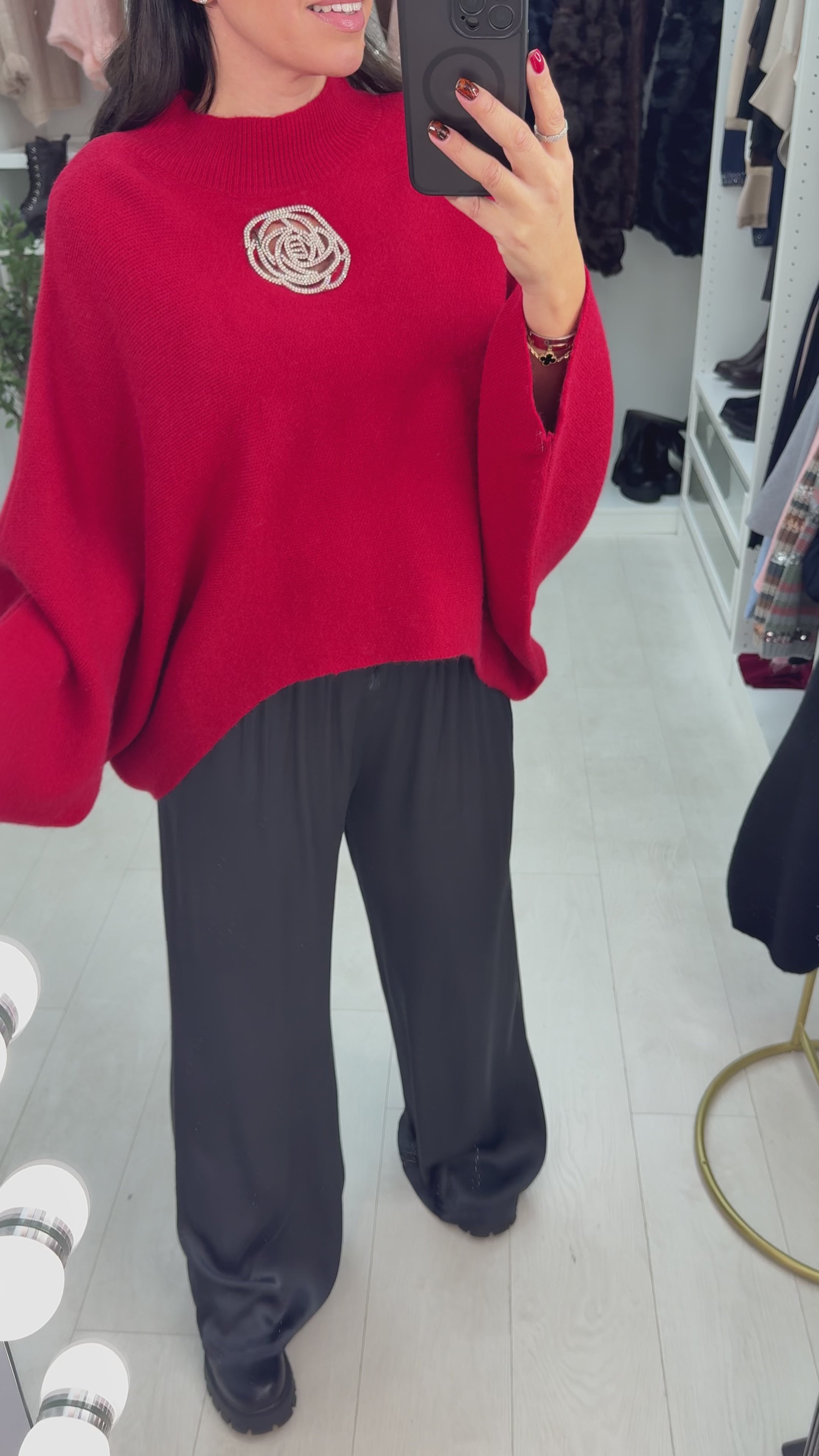 Hettie Embellished Flower Detailed Dipped Hem Jumper