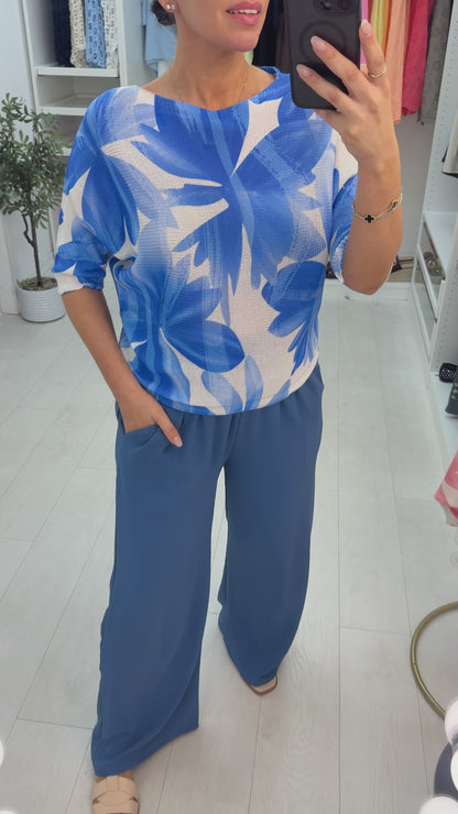 Liviana Abstract Print Batwing Top
