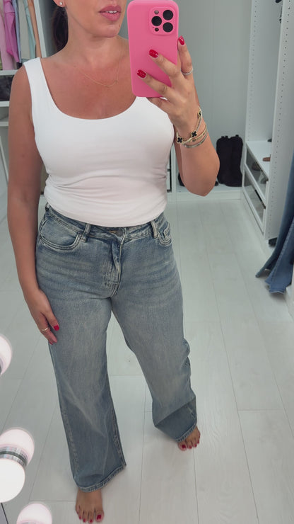 Loisa High Waisted Vintage Wash Wide Leg Jeans