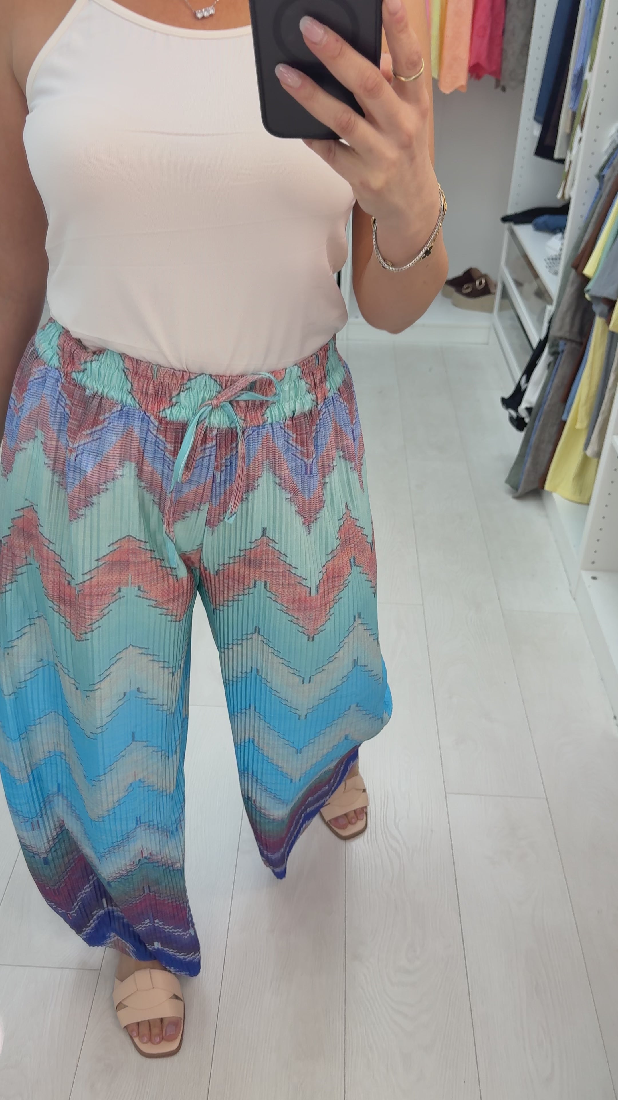 Rylie Abstract Print Pleated Wide Leg Trousers