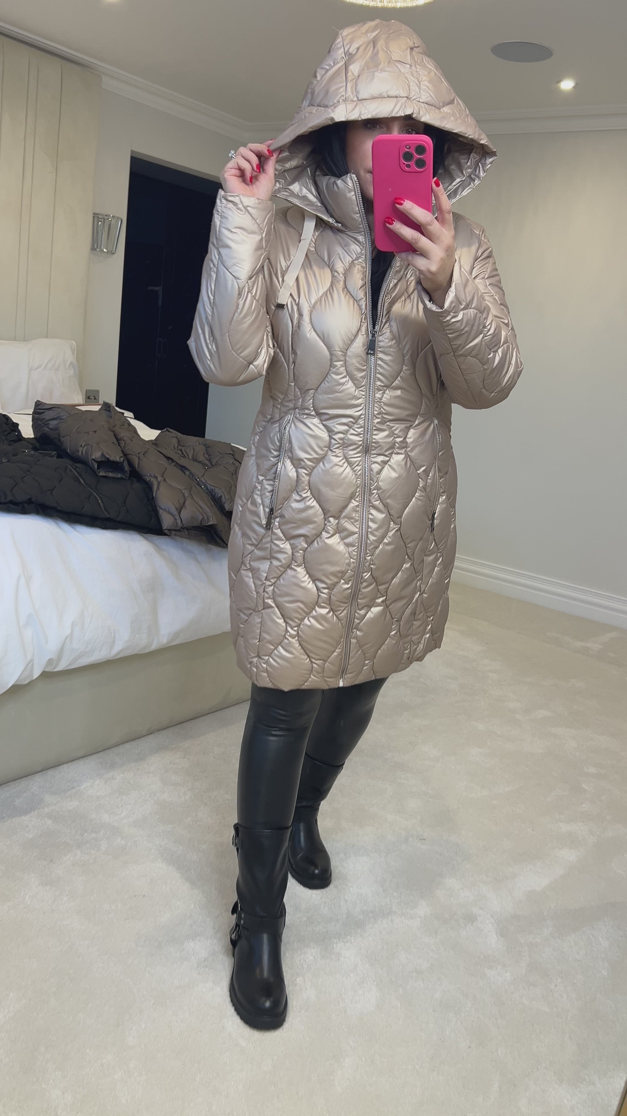Load video: Giselle Pearl Champagne Quilted Padded Coat