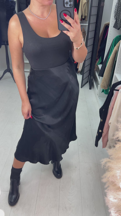 Drea Elasticated Waist Satin Midi Skirt