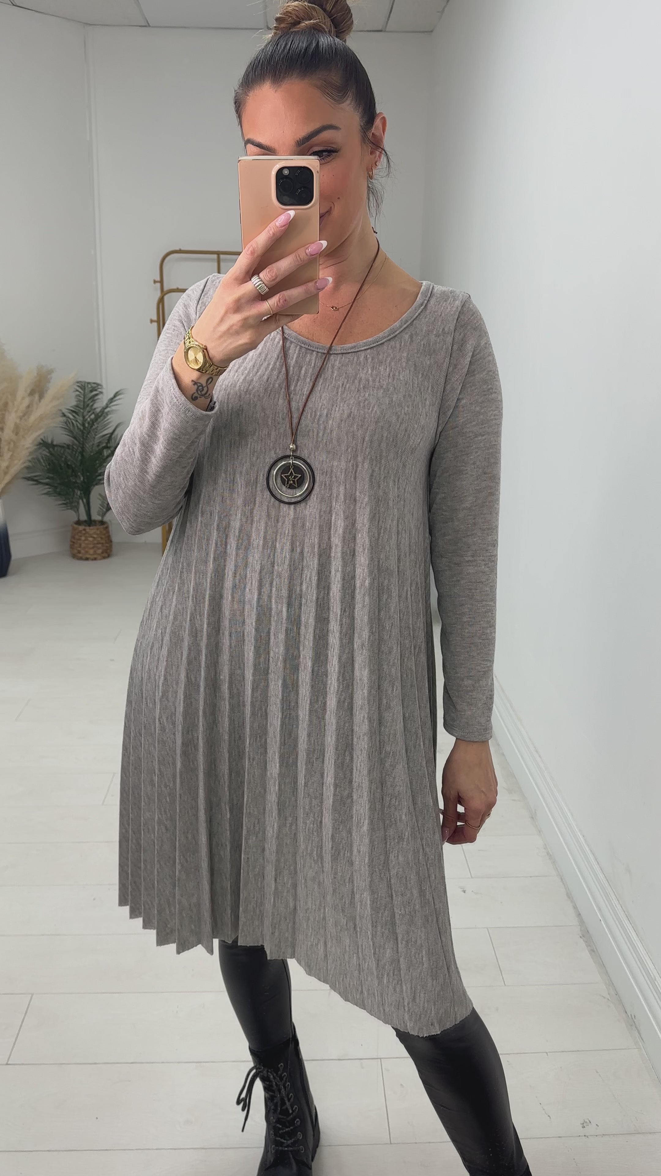 Load video: Indie Pleated Loose Fit Knitted Necklace Swing Dress