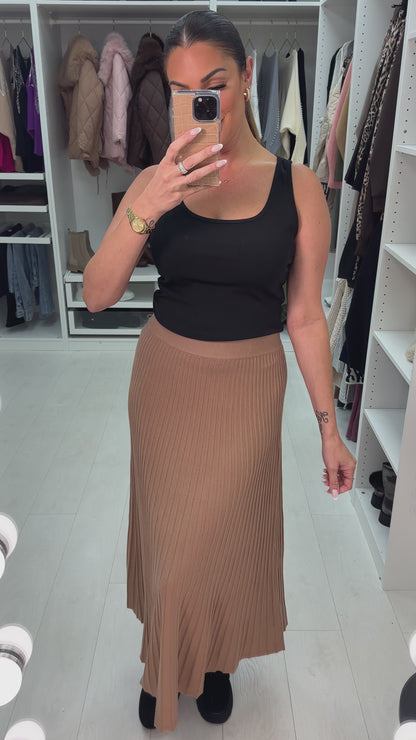 Polly Plain Pleated Knitted Skirt