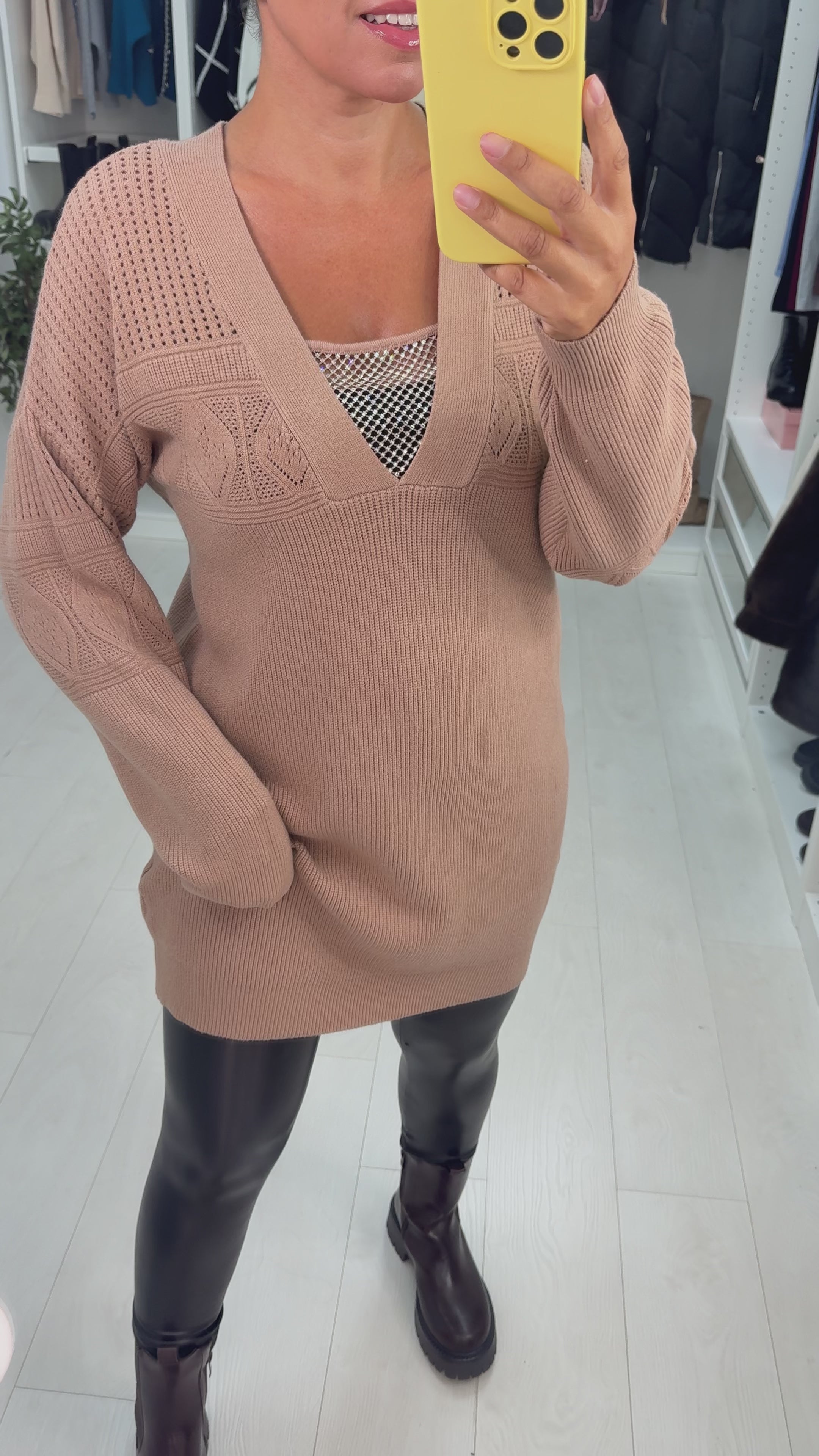 Load video: Zenna Plain Embellished V Neck Longline Jumper