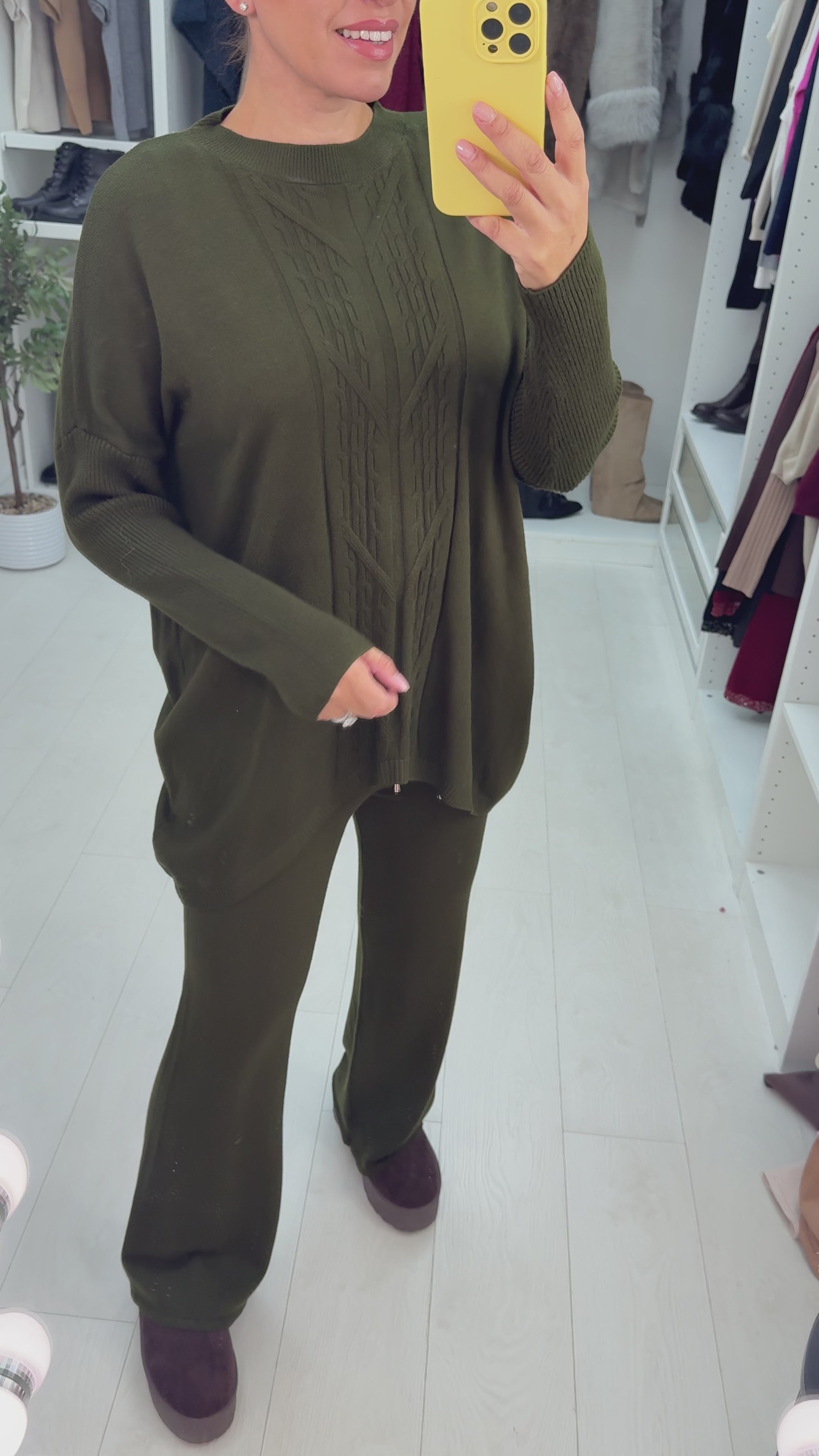 Load video: Zelda Plain Textured Detailed Loose Fit Loungewear Set