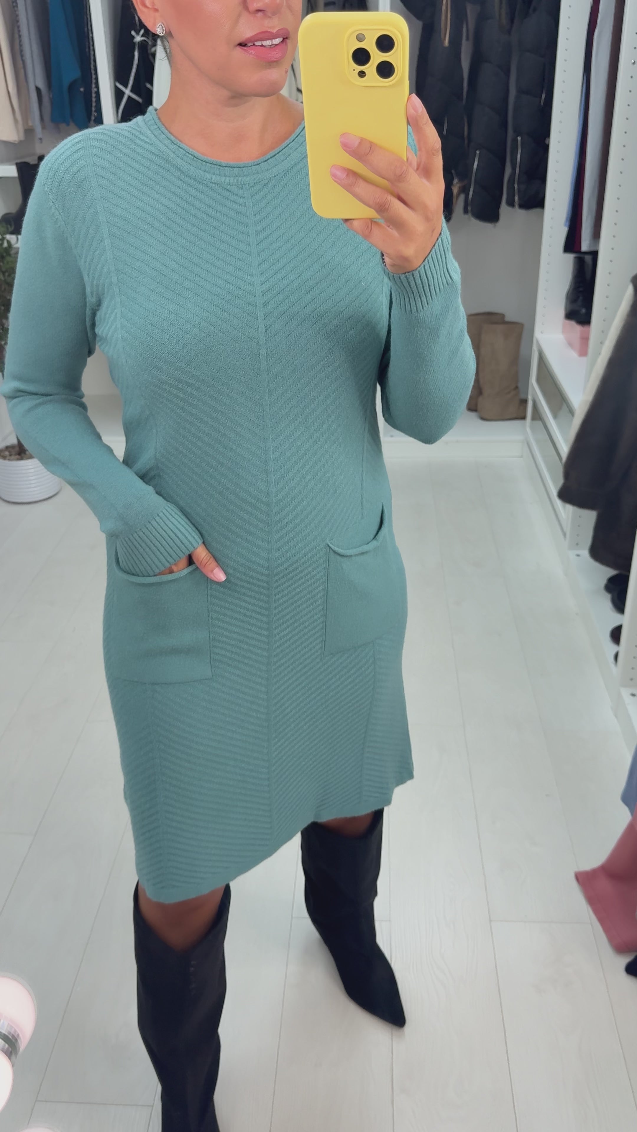 Load video: Niamh Plain Pocket Front Jumper Dress