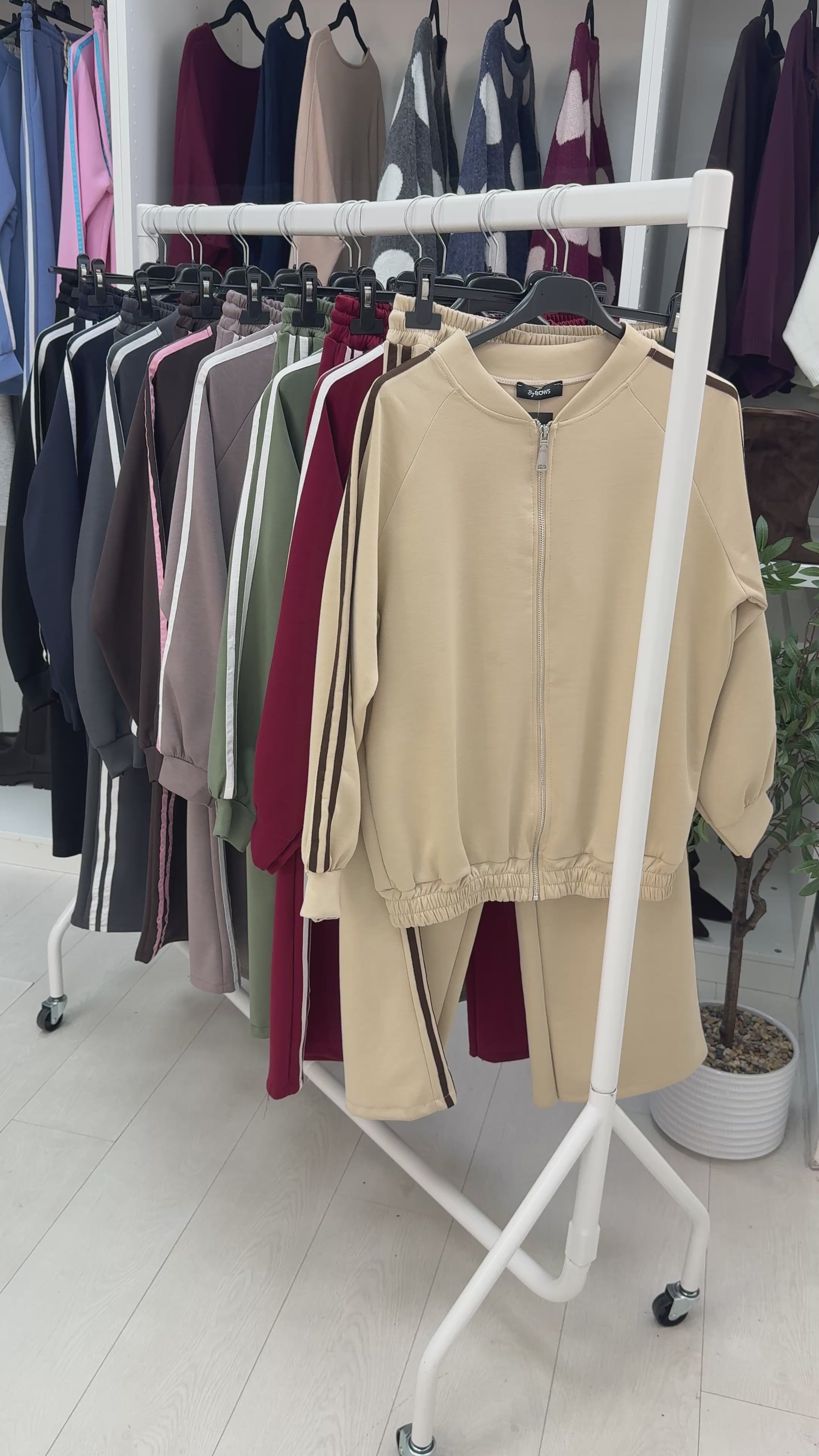Peaches Side Stripe Detailed Zip Front Loungewear Set
