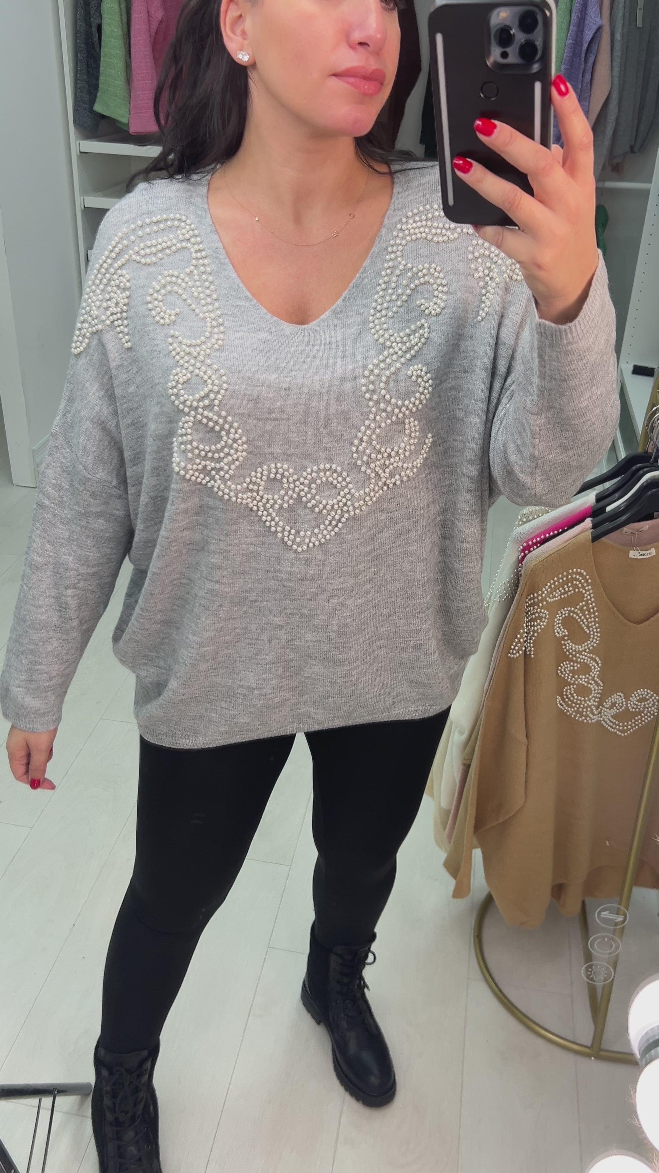 Load video: Elliz Pearl Detail Supersoft Jumper