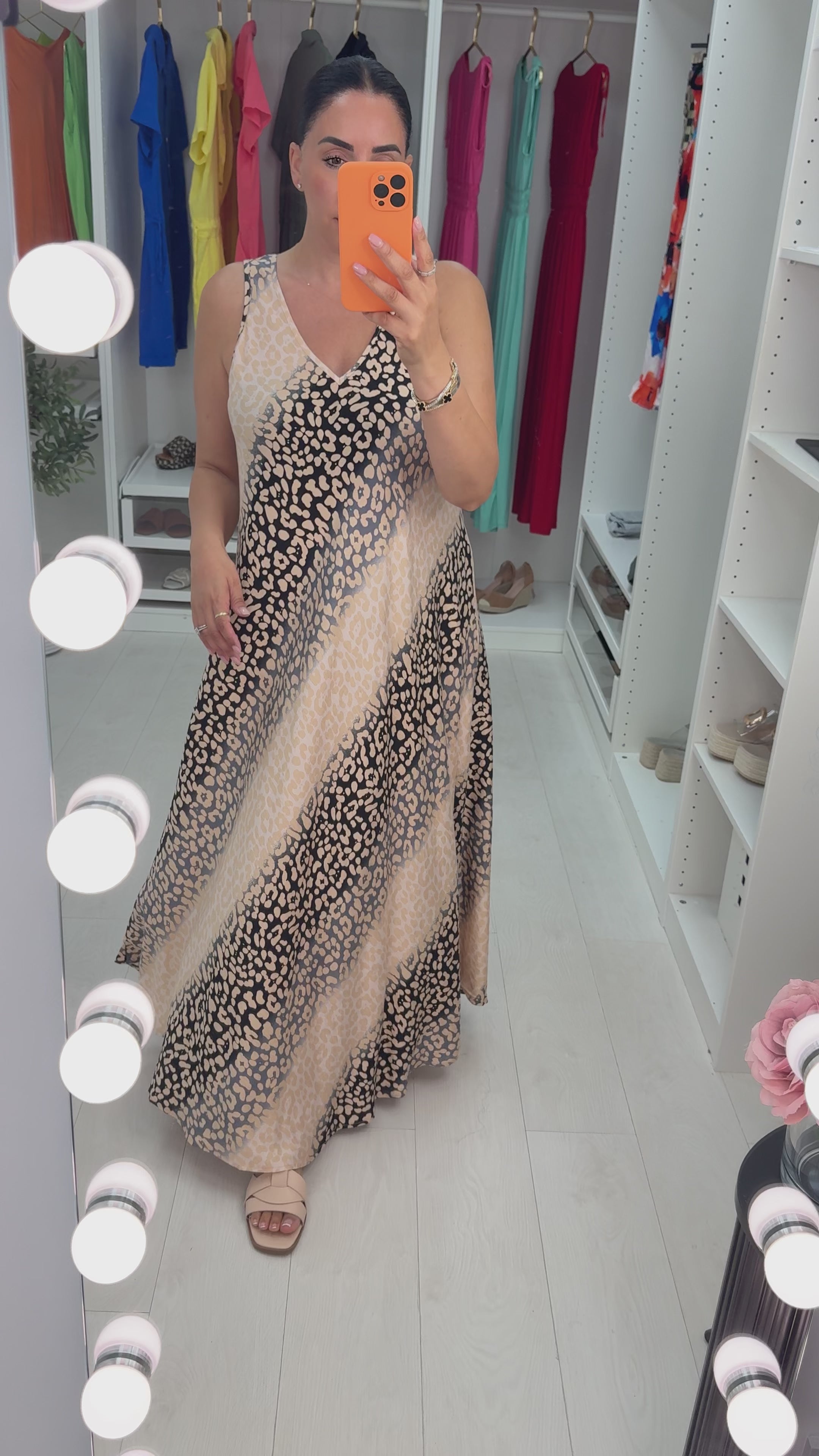 Load video: Tegan Leopard Print Loose Fit Maxi Dress