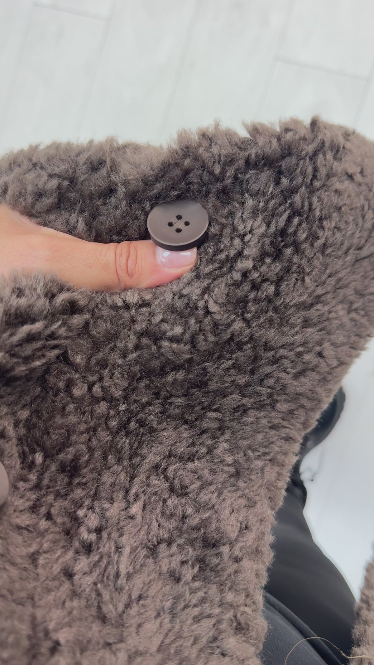 Load video: Soraya Plain Teddy Coat