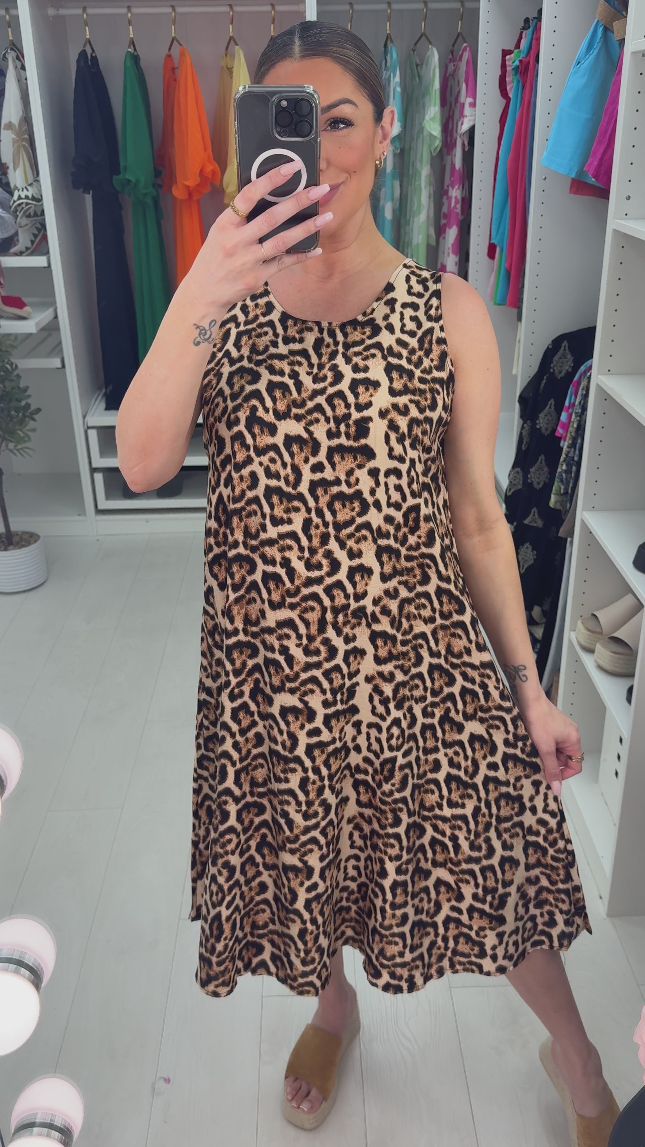 Load video: Ellie Cheetah Print Loose Fit Dress