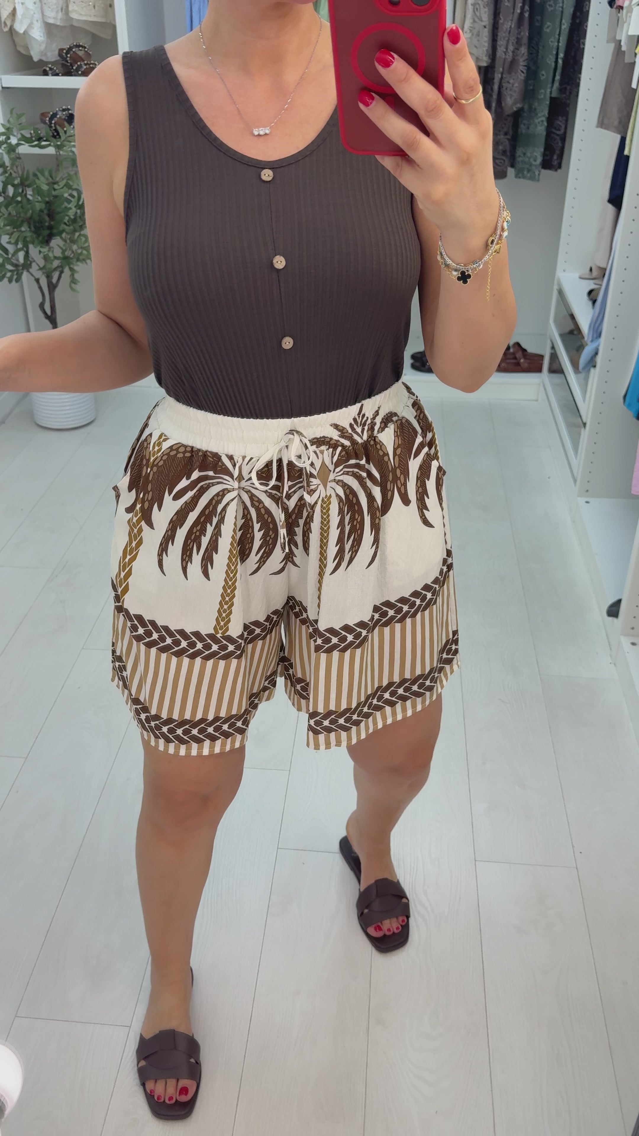 Estilla Palm Tree Print Loose Fit Shorts