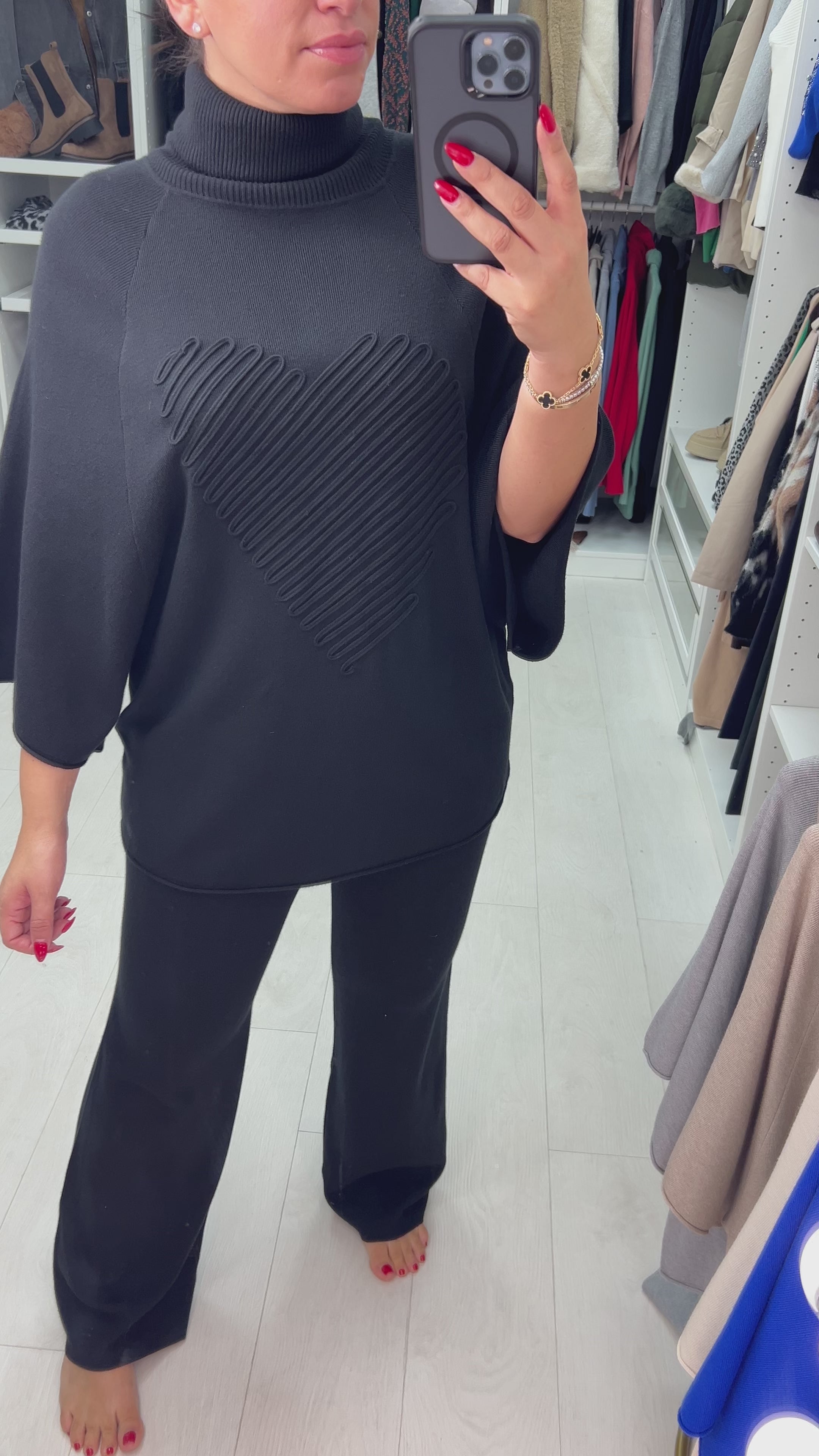 Load video: Kali Swirl Heart Knit Loungewear Set