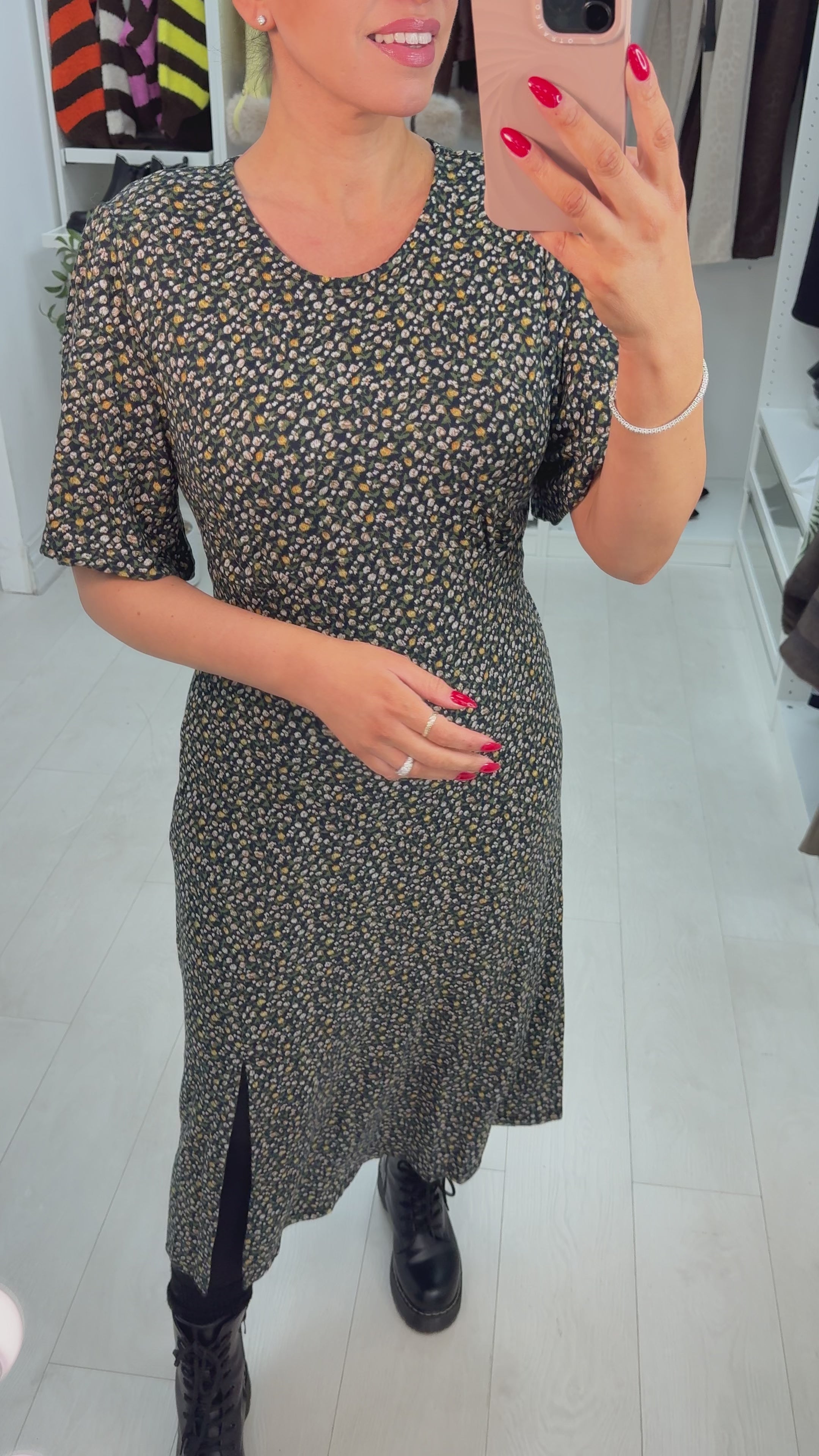 Load video: Kariney Navy Paisley Print Split Detailed Midi Dress
