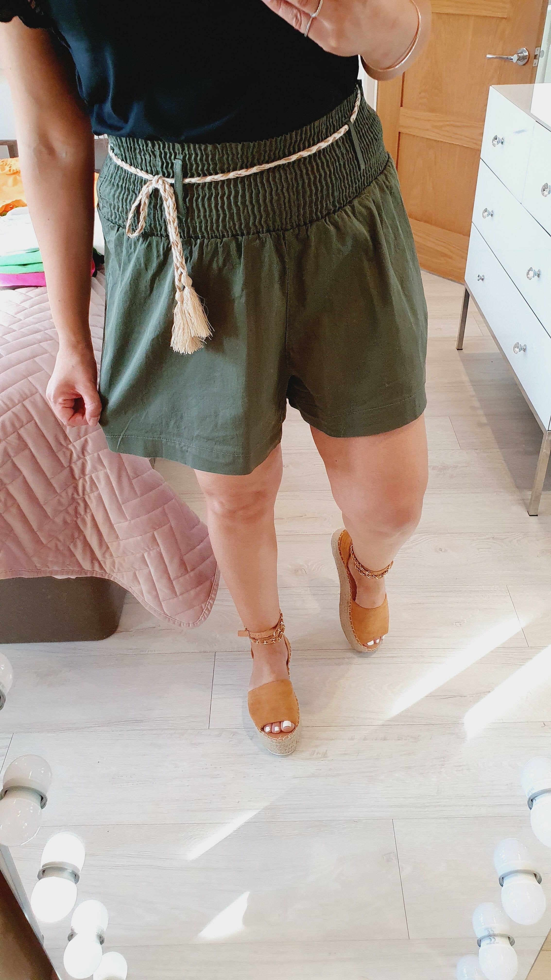 Lindey Elasticated Rope Tassel Detailed Shorts