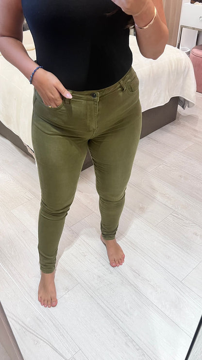 Jonie Plain High Waist Jeans