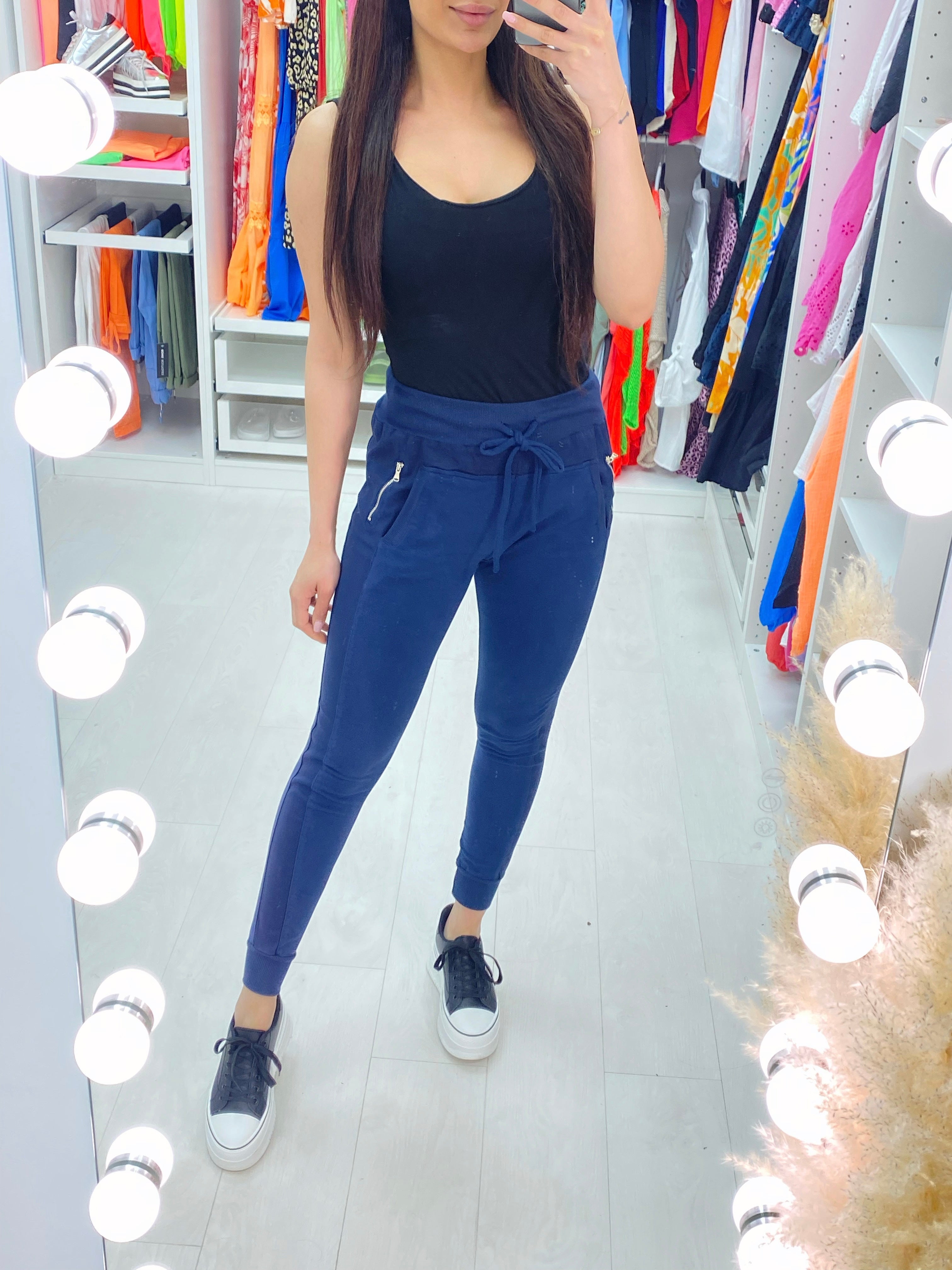 Dorothea Plain Zip Detail Jogger