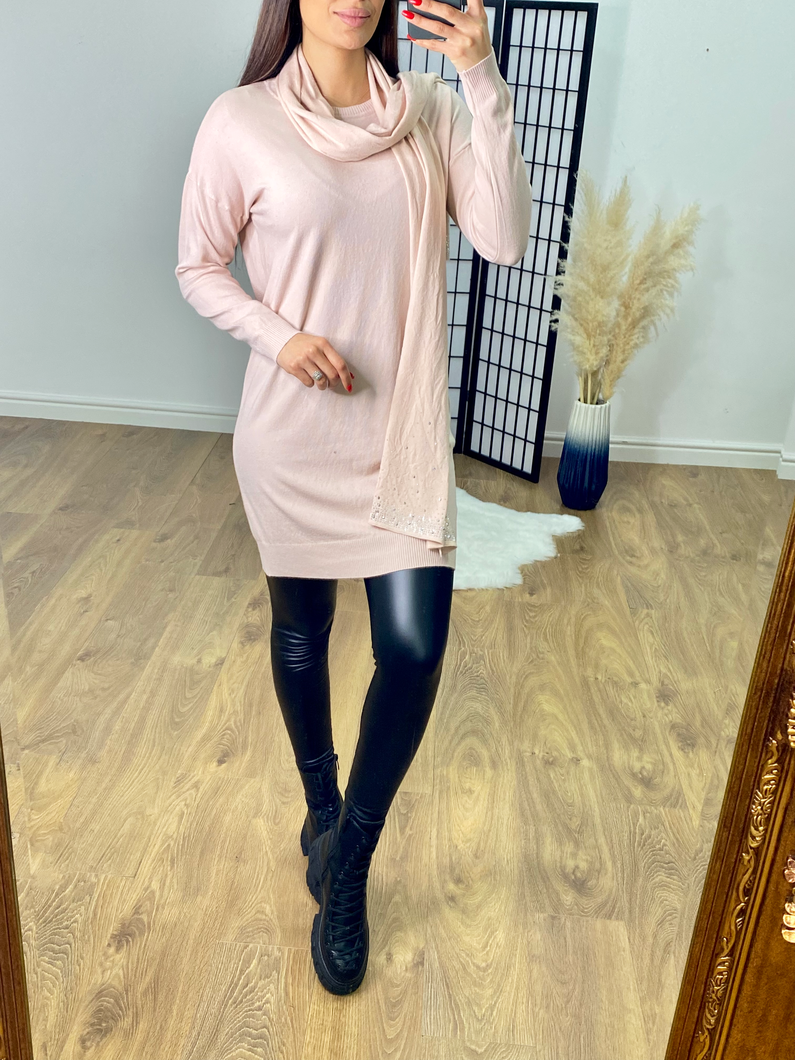 Vassa Plain Jumper and Diamante Scarf Set
