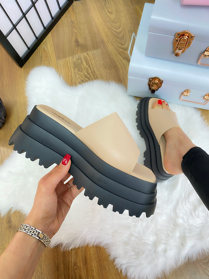 Sierra Ridged Sole Slider