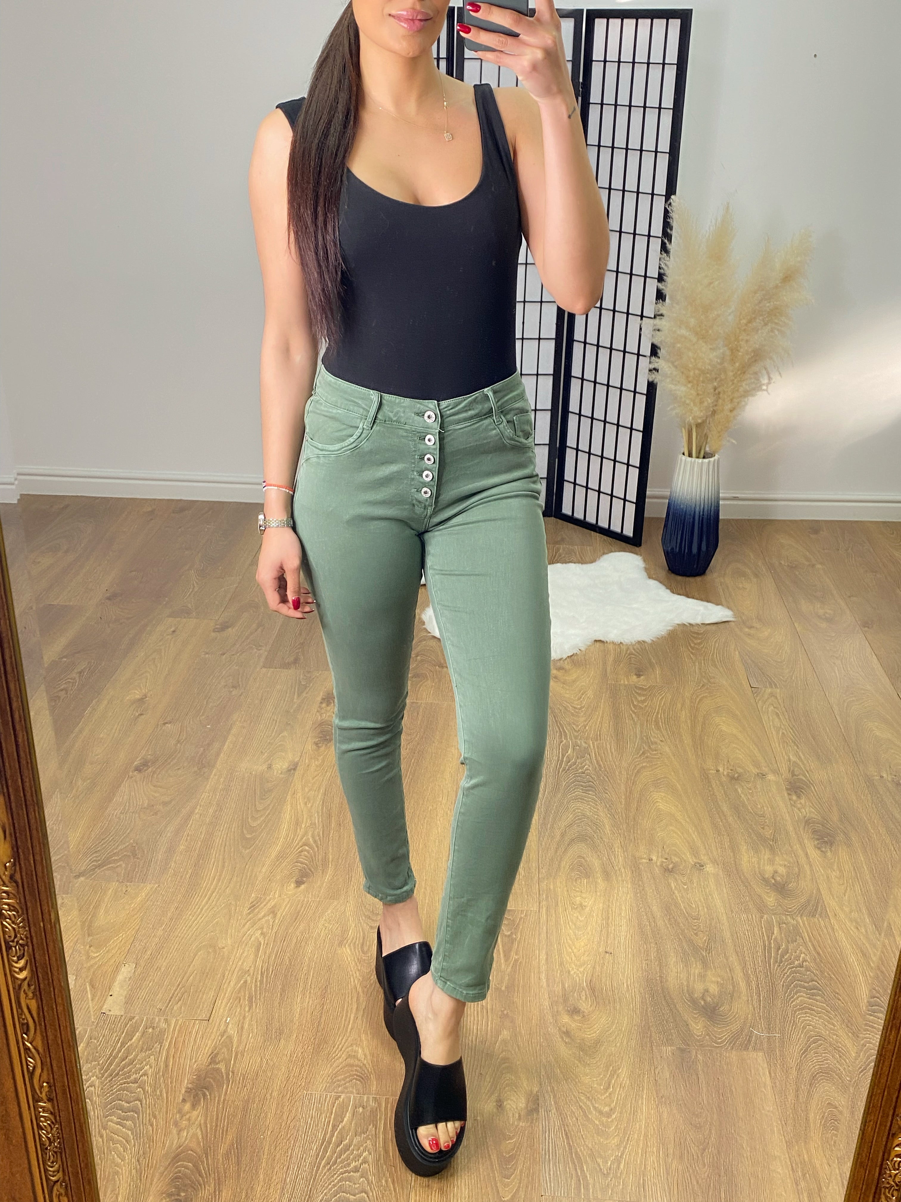 Delilah High Waisted Stretch Jeans