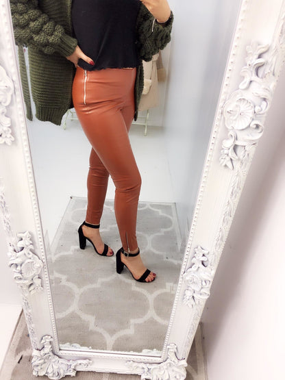 Dotty Faux Leather Zip Detail Leggings