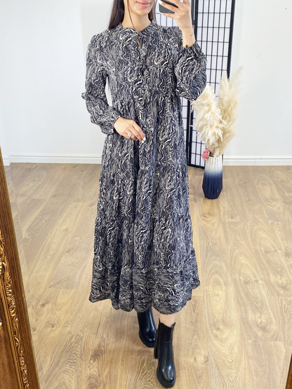 Eldora Monochrome Graphic Print Maxi Dress
