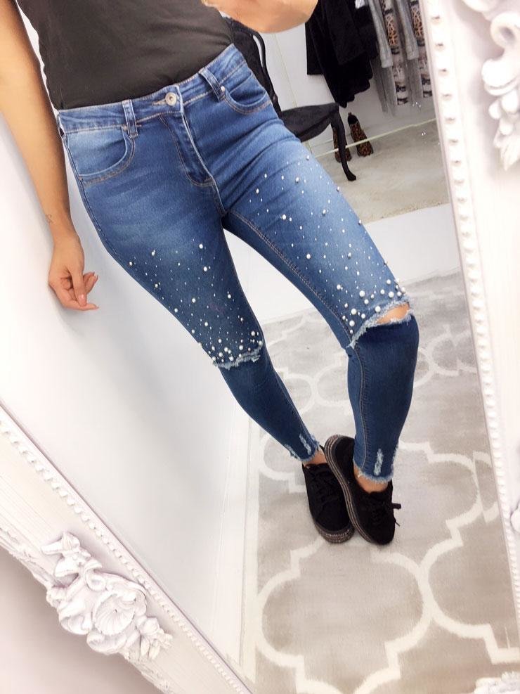 Erdalia Pearl Ripped Knee Distressed Jeans