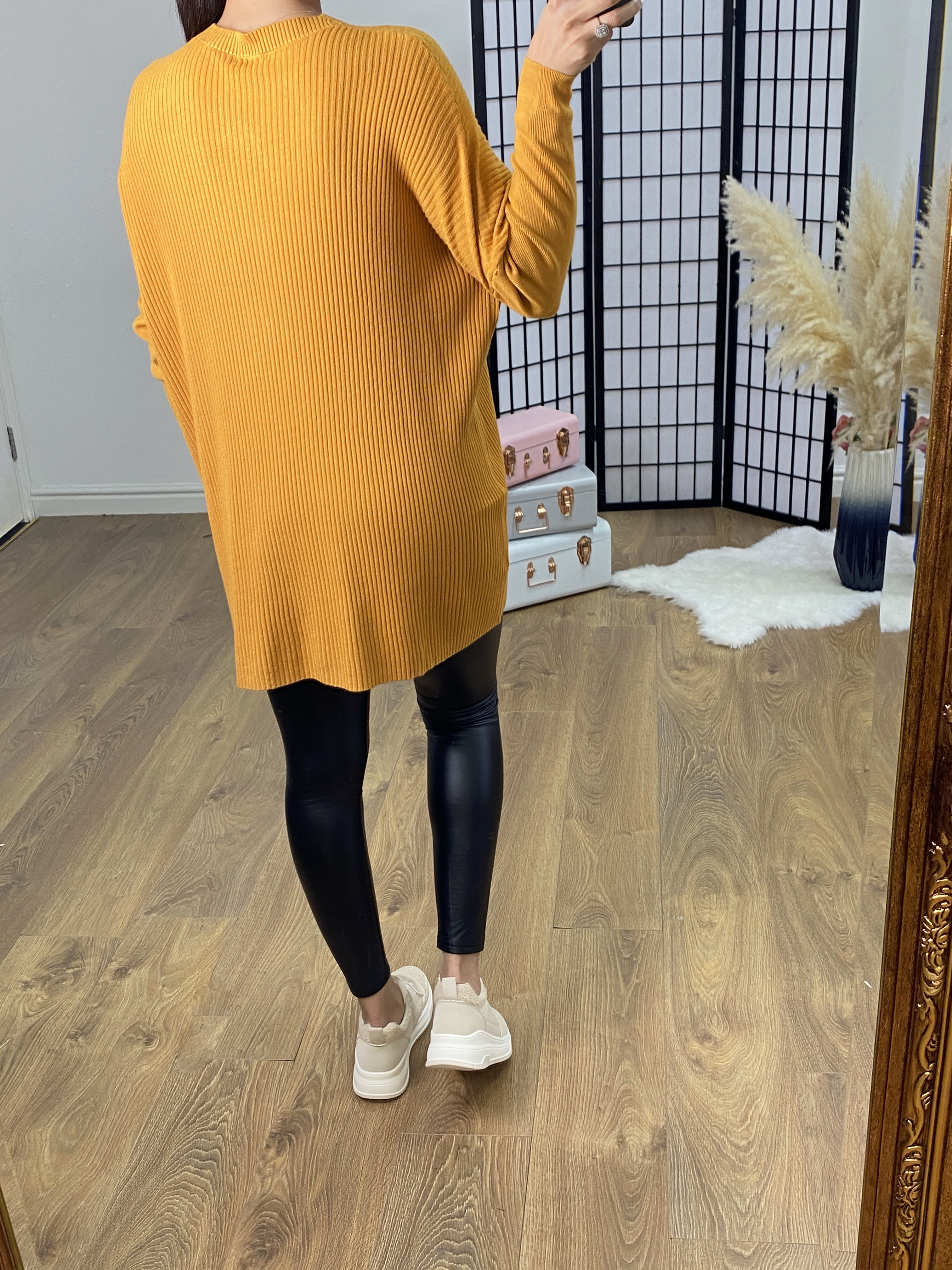 Hyland Ribbed Asymmetric Hem Jumper